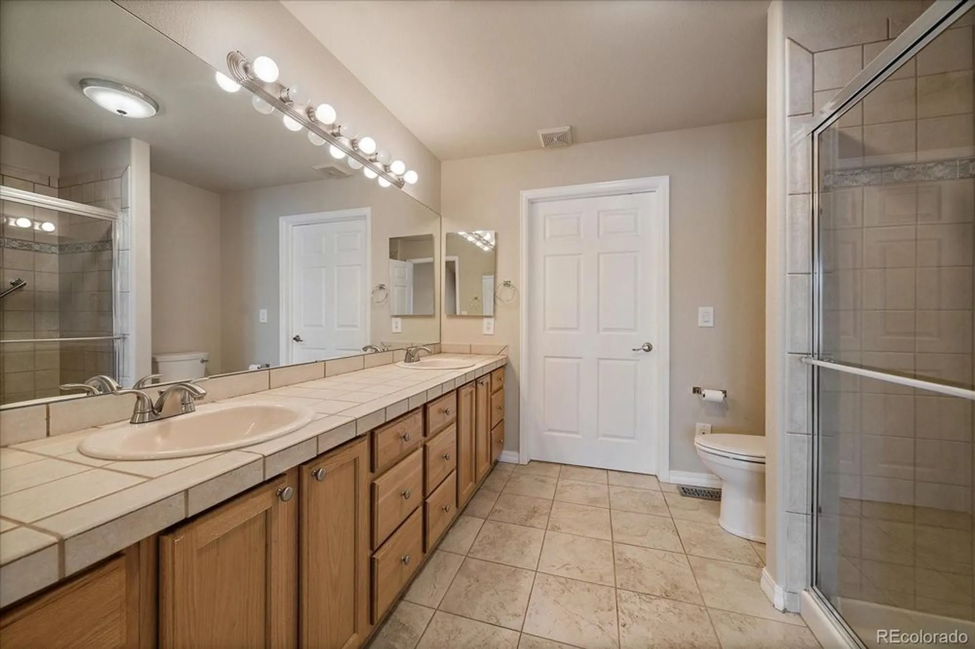 Property Slideshow image 13 of 25 | 7785 s biloxi way, Aurora, CO, 80016
