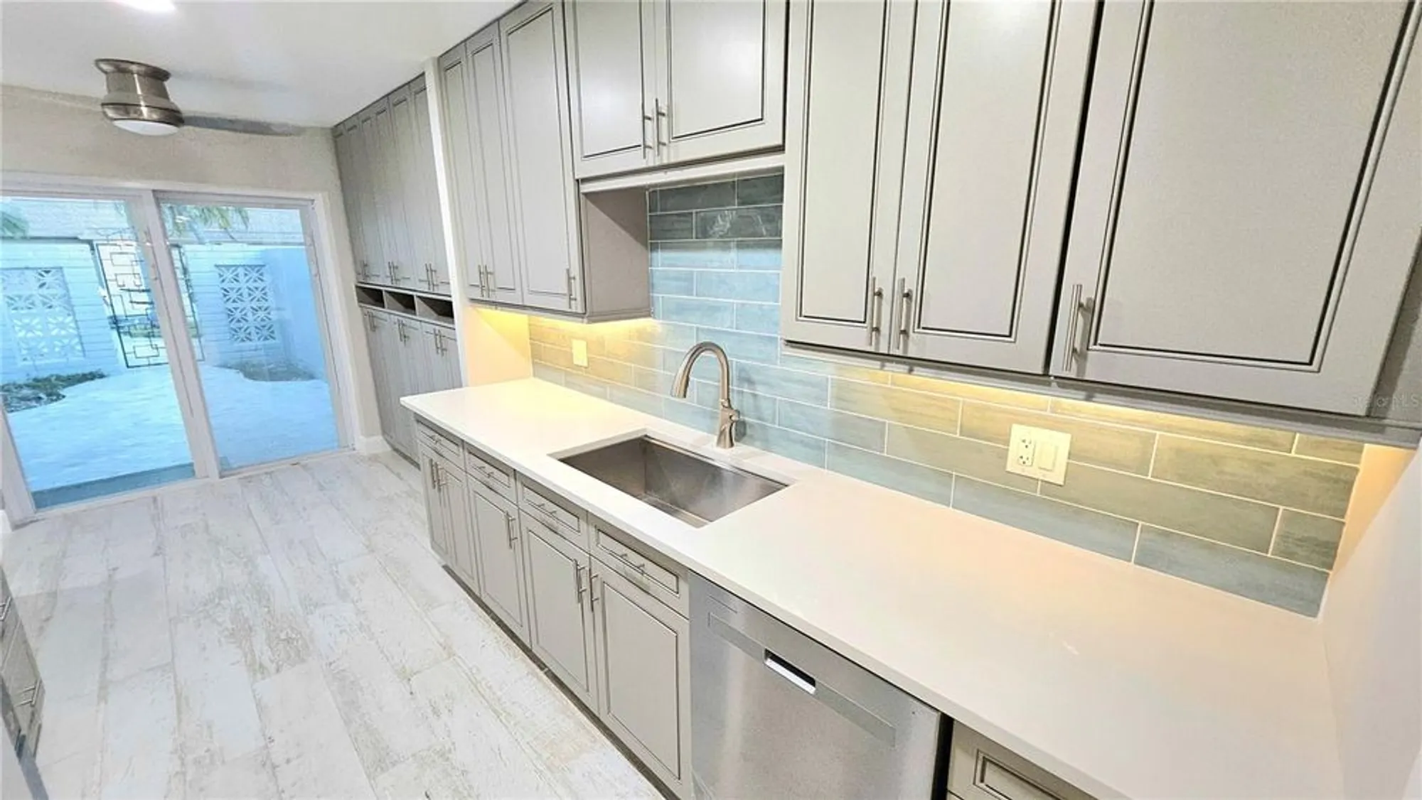 Property Slideshow image 11 of 43 | 517 boca ciega point blvd n, St Petersburg, FL, 33708