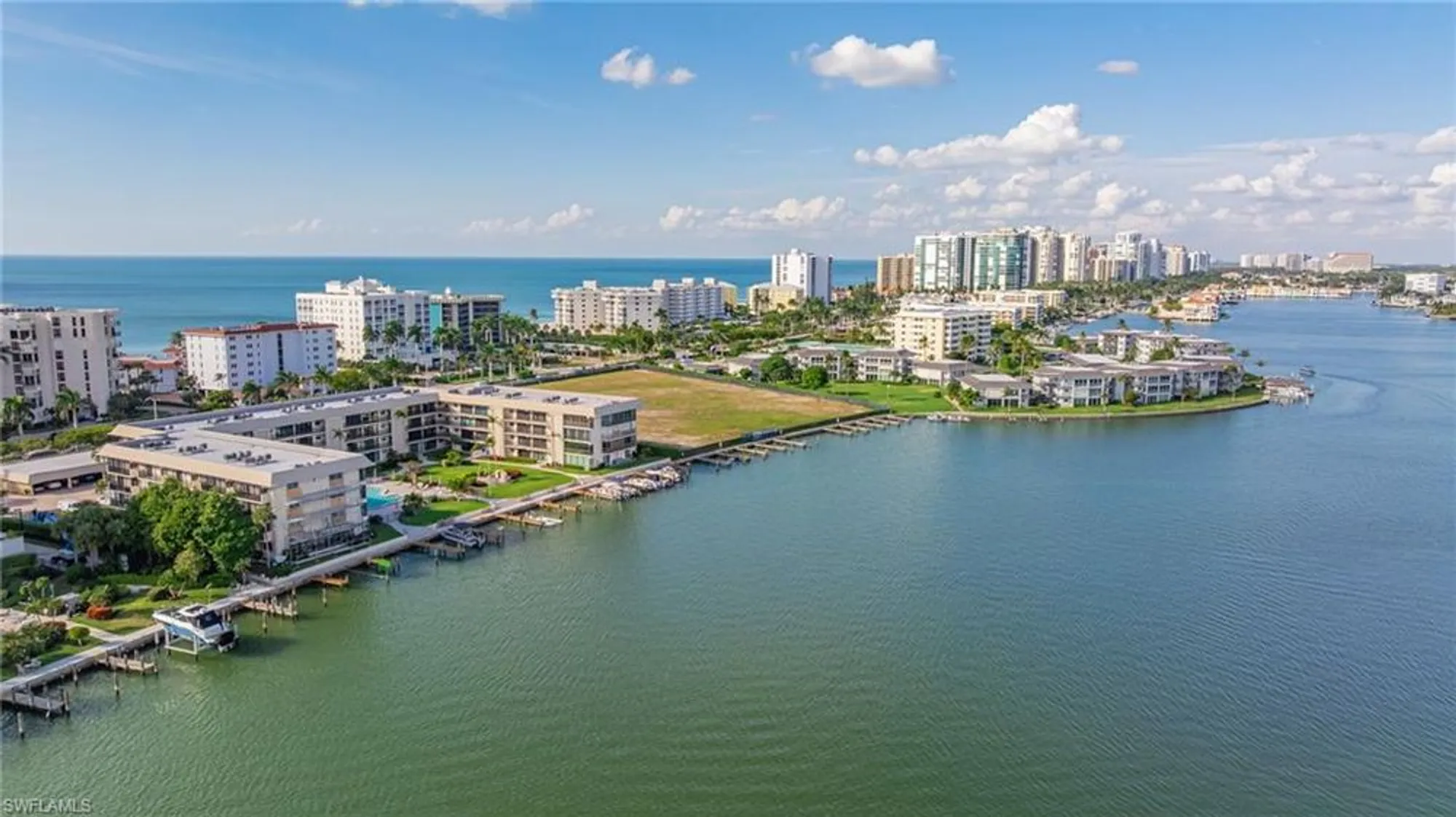 Property Slideshow image 38 of 49 | 3200 gulf shore blvd 401, Naples, FL, 34103