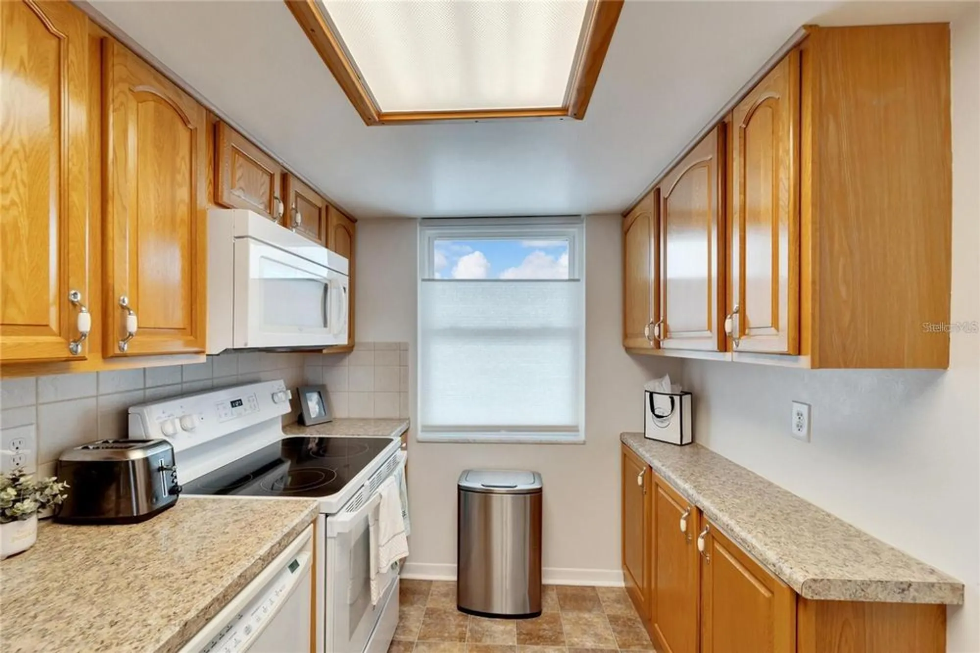 Property Slideshow image 9 of 77 | 700 mirror ter 505, Winter Haven, FL, 33881