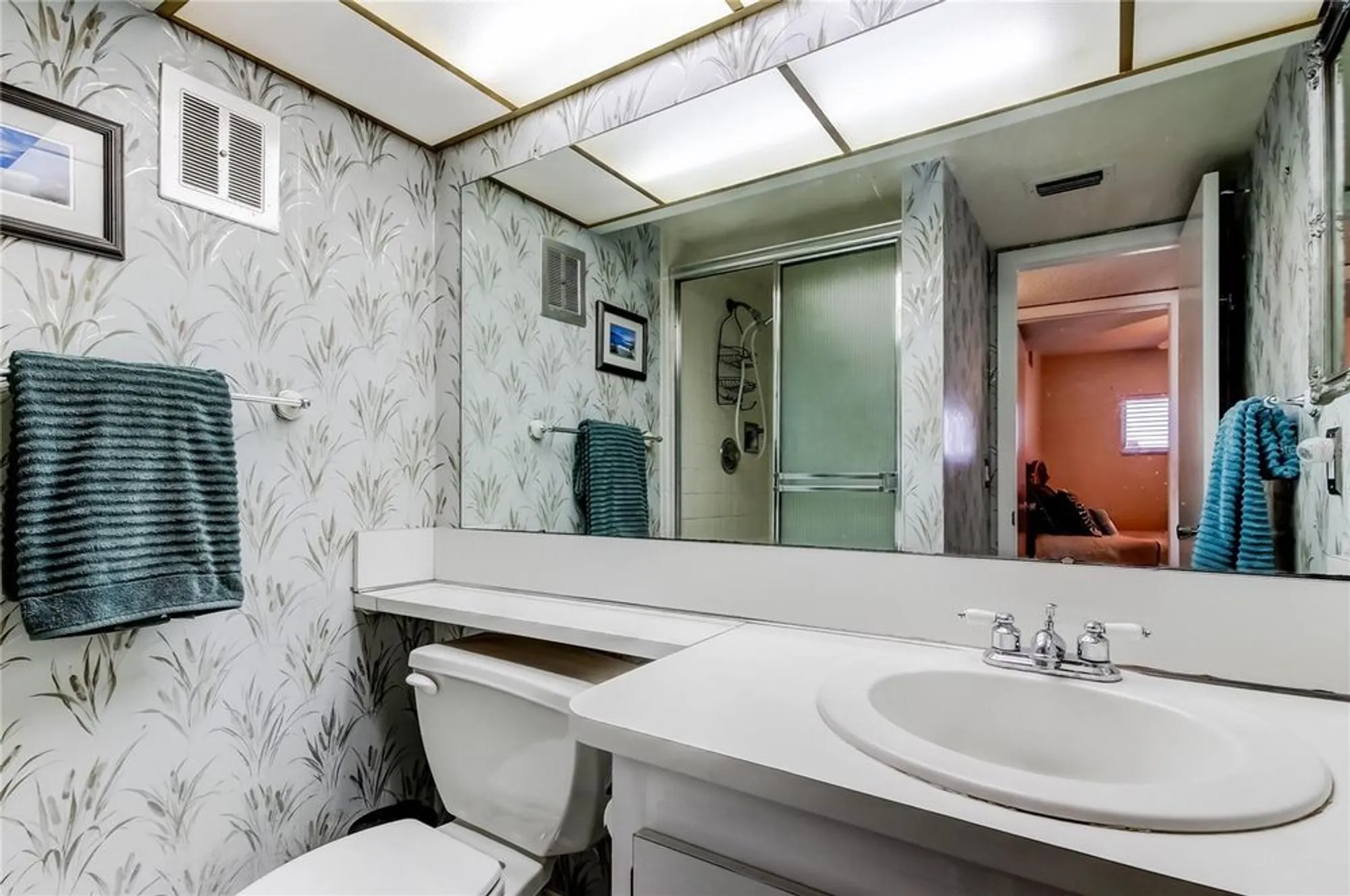 Property Slideshow image 22 of 45 | 4775 cove cir apt 1008, St Petersburg, FL, 33708