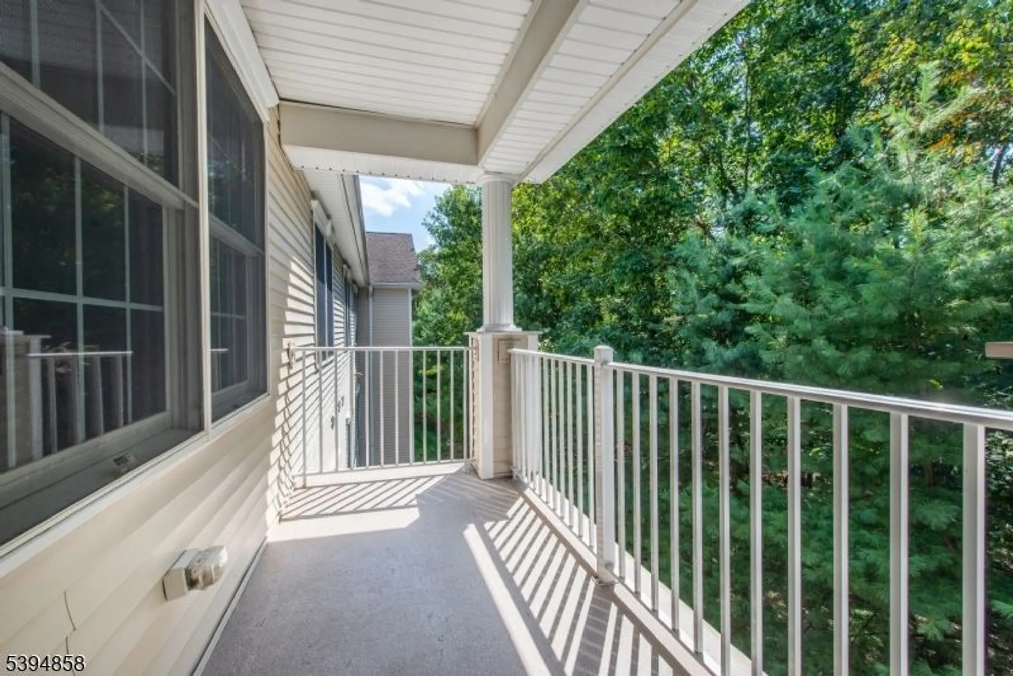 Property Slideshow image 17 of 20 | 29 ridgeview ln, Mount Arlington, NJ, 07856