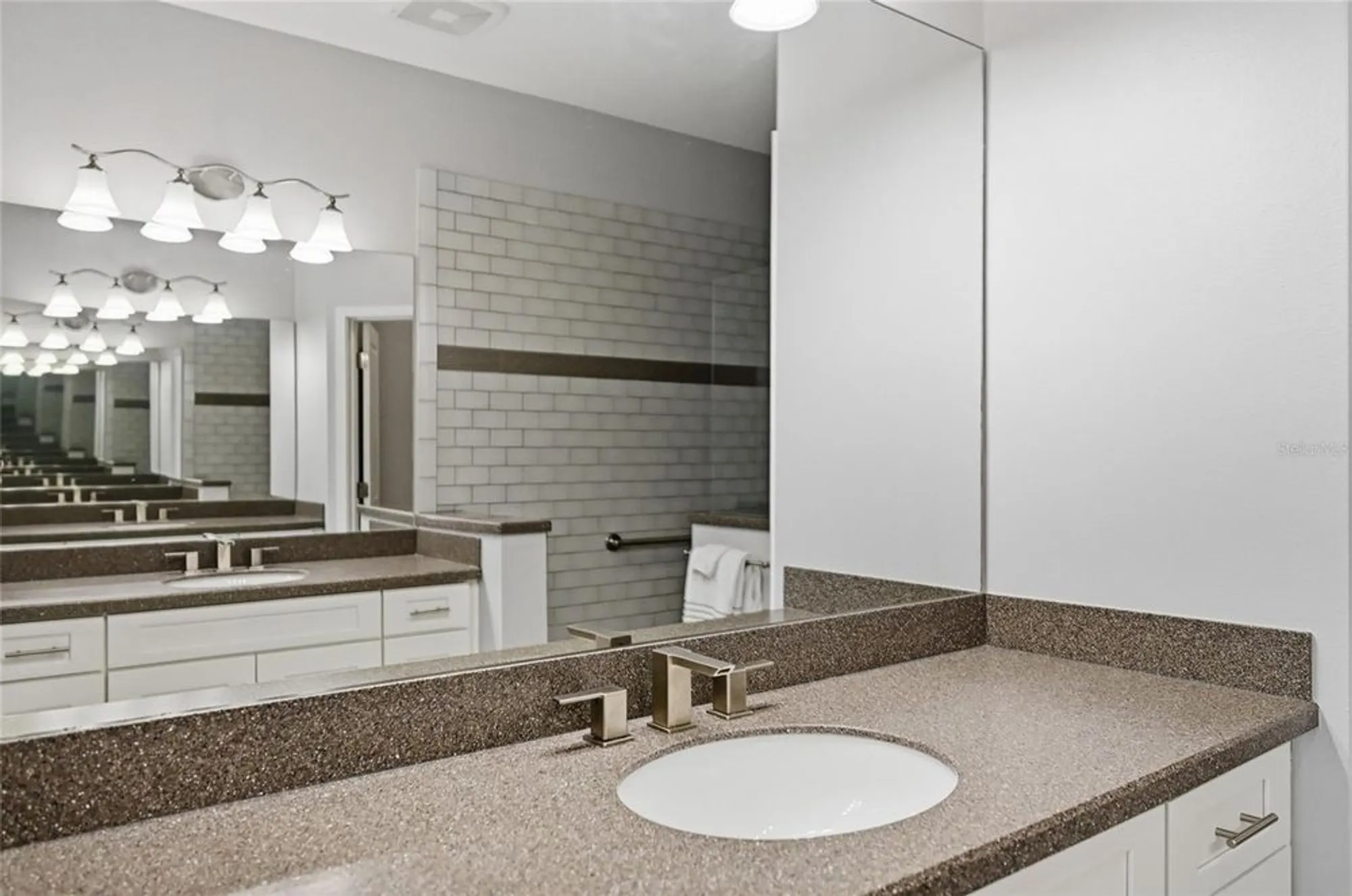 Property Slideshow image 31 of 50 | 7105 vista bella dr, Bradenton, FL, 34209