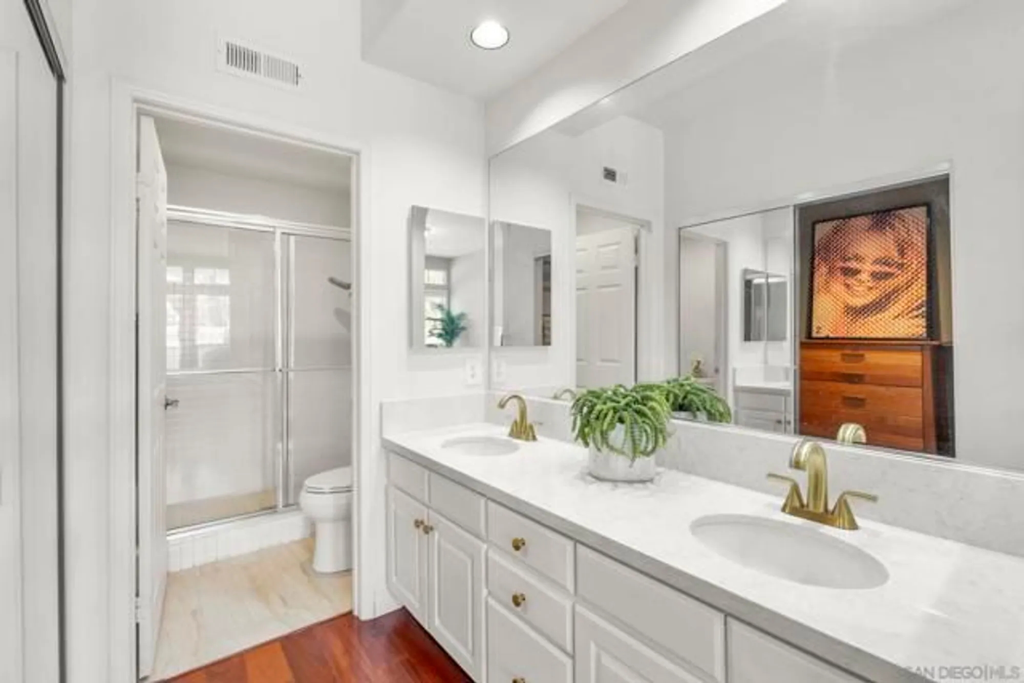 Property Slideshow image 20 of 35 | 3335 genoa way 112, Oceanside, CA, 92056