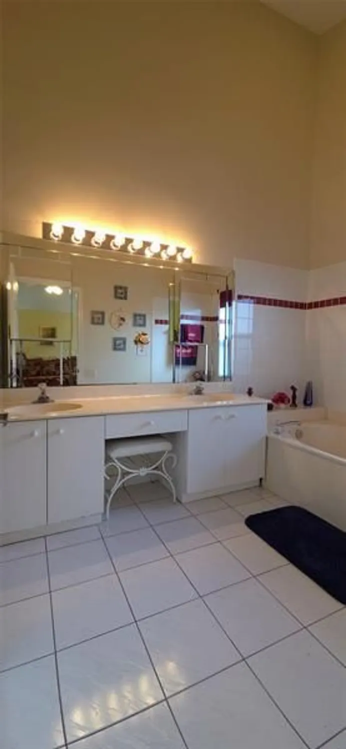 Property Slideshow image 35 of 51 | 12235 eagles landing way, Boynton Beach, FL, 33437