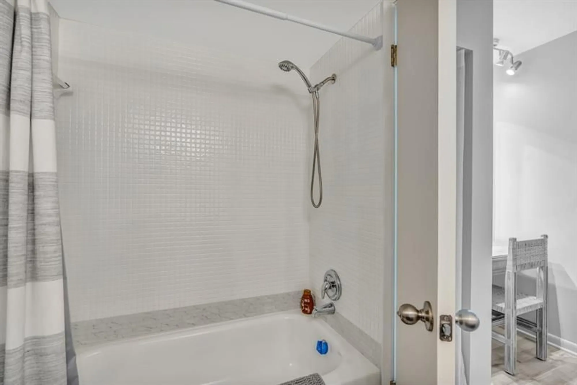 Property Slideshow image 31 of 46 | 4750 nw 22nd ct 417, Lauderhill, FL, 33313