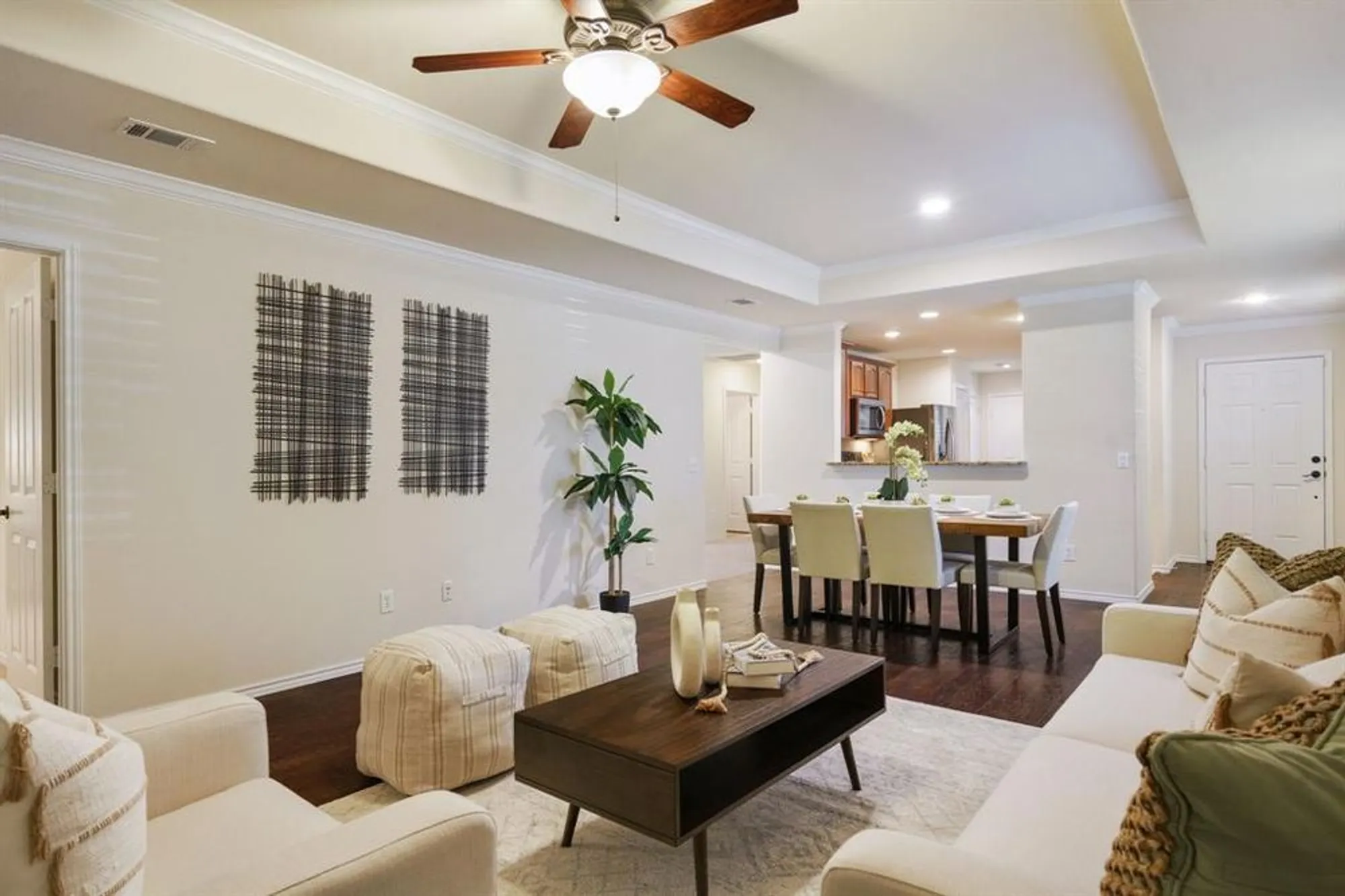 Property Slideshow image 8 of 33 | 7592 wiley ln, Frisco, TX, 75036