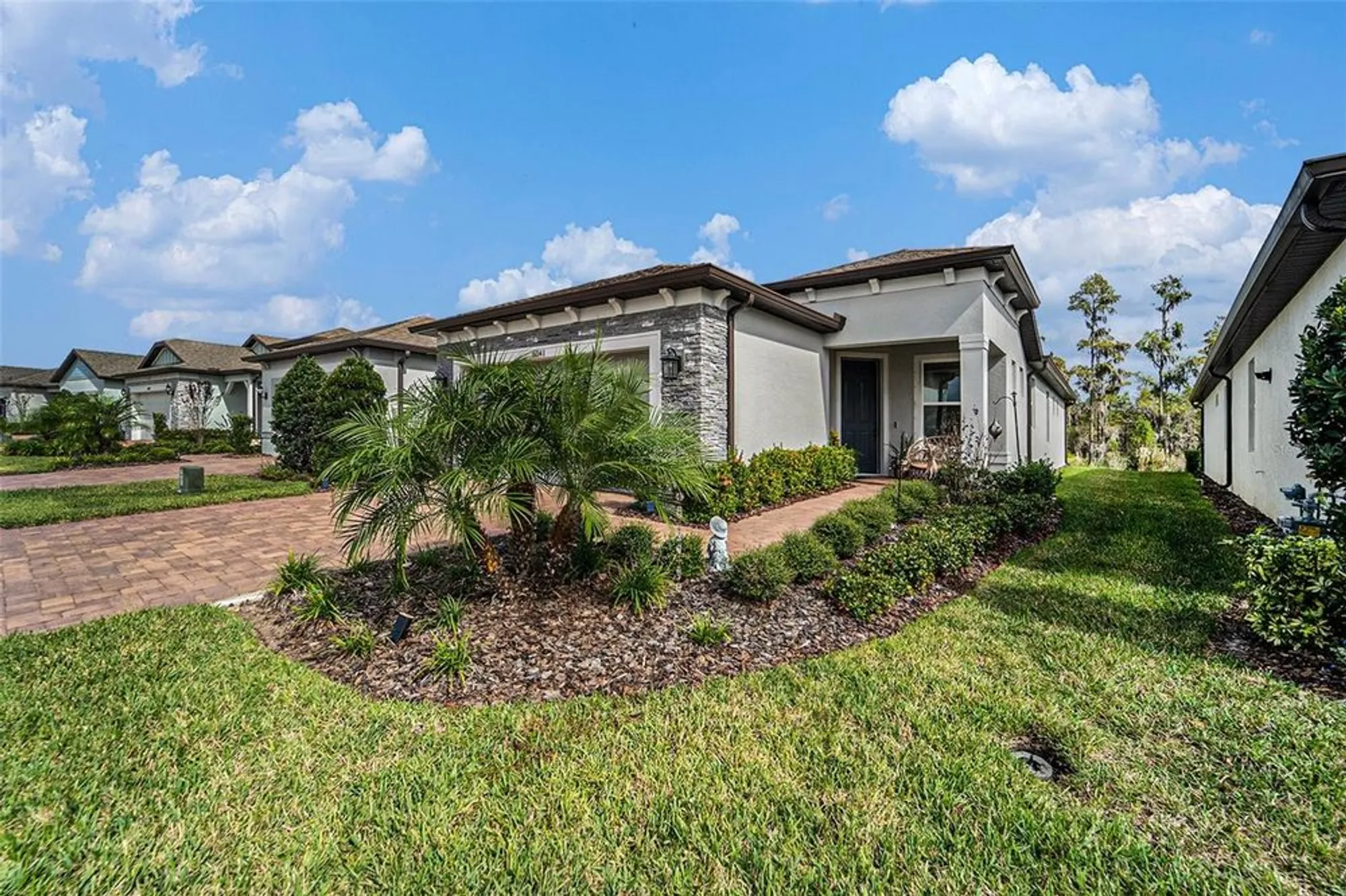 Property Slideshow image 1 of 29 | 6041 shorebird br, Land O Lakes, FL, 34638