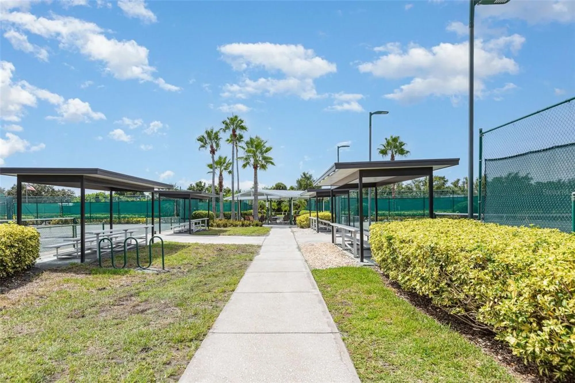 Property Slideshow image 39 of 48 | 305 cranston pl, Sun City Center, FL, 33573