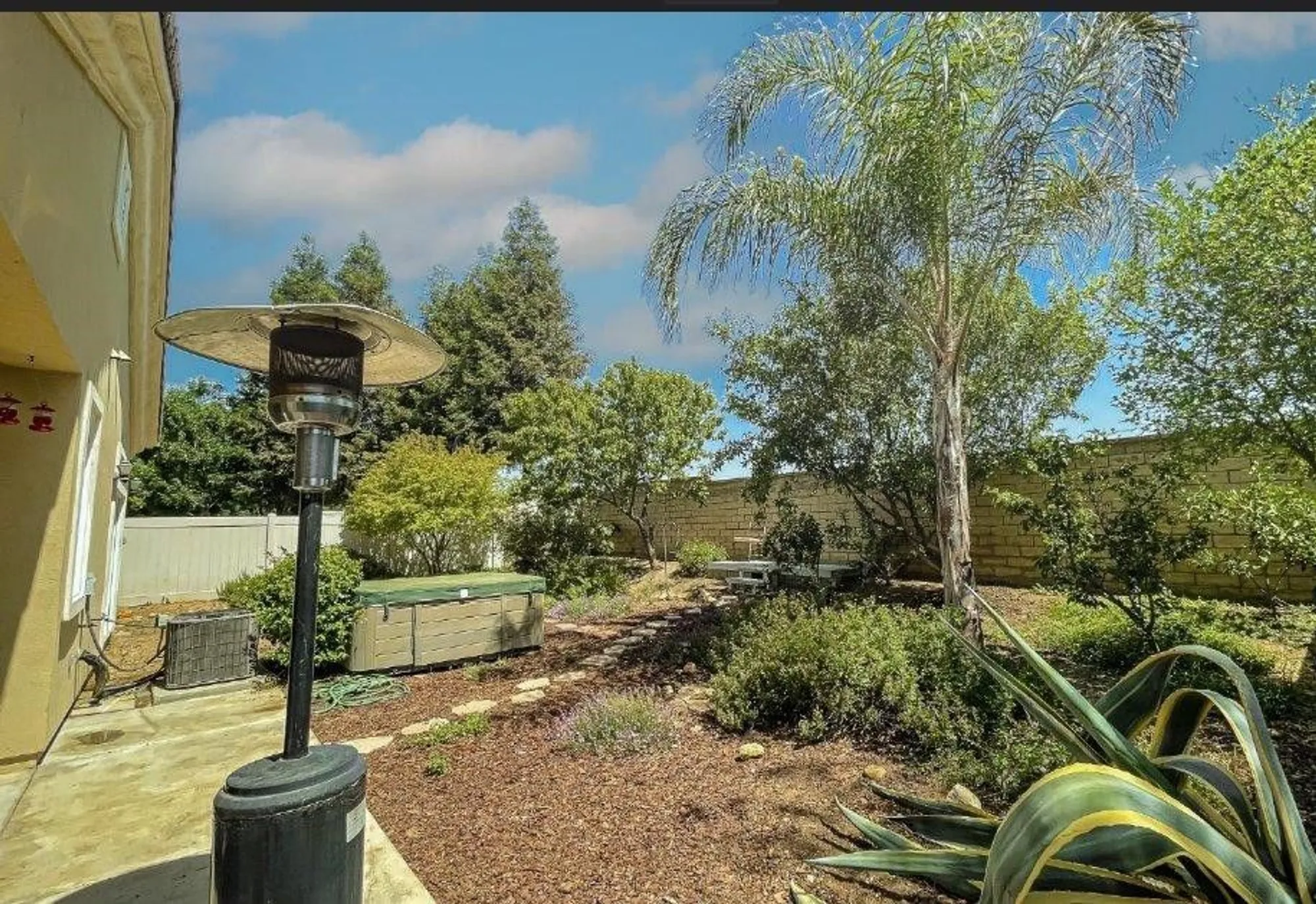 Property Slideshow image 15 of 30 | 14303 terrazzo dr, Bakersfield, CA, 93306