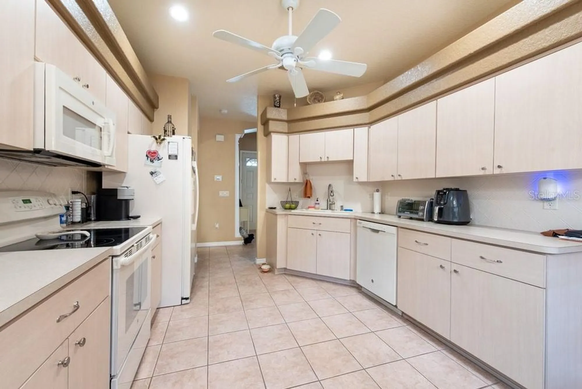 Property Slideshow image 12 of 47 | 5664 legend hills ln, Spring Hill, FL, 34609