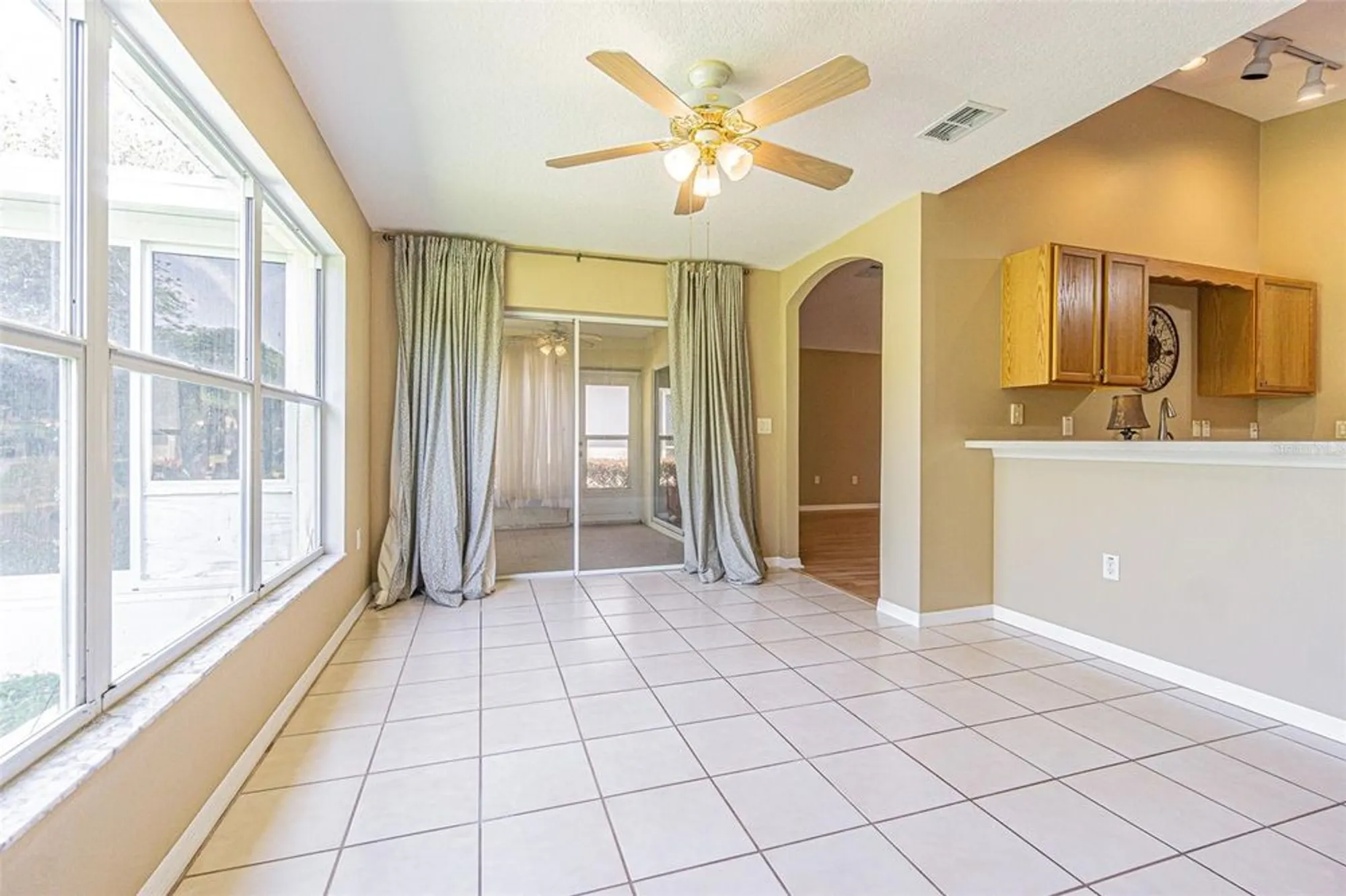 Property Slideshow image 32 of 47 | 10809 collar dr, San Antonio, FL, 33576
