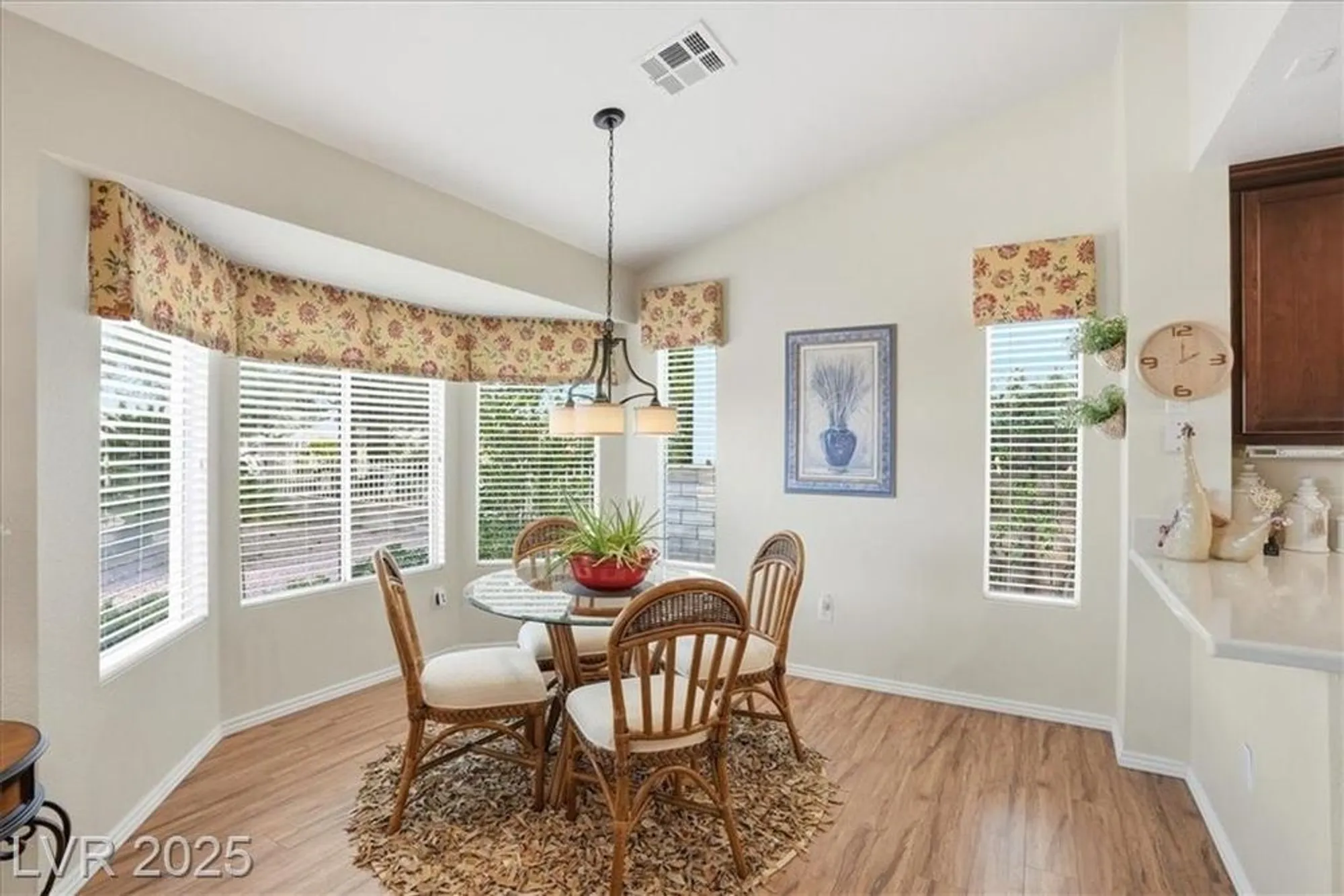 Property Slideshow image 9 of 52 | 2904 castle bar dr, Las Vegas, NV, 89134