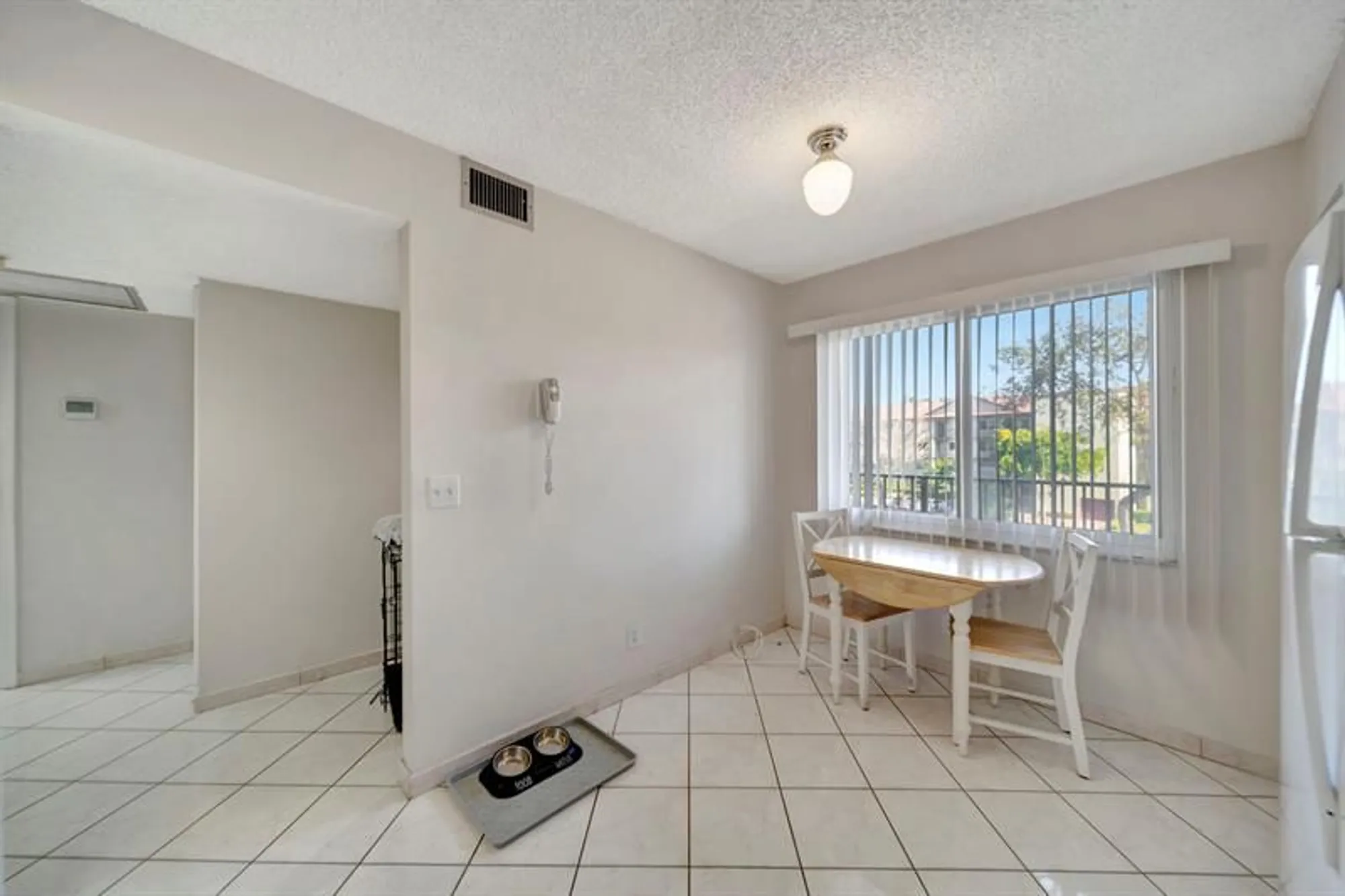 Property Slideshow image 22 of 54 | 900 sw 128th ave, Pembroke Pines, FL, 33027