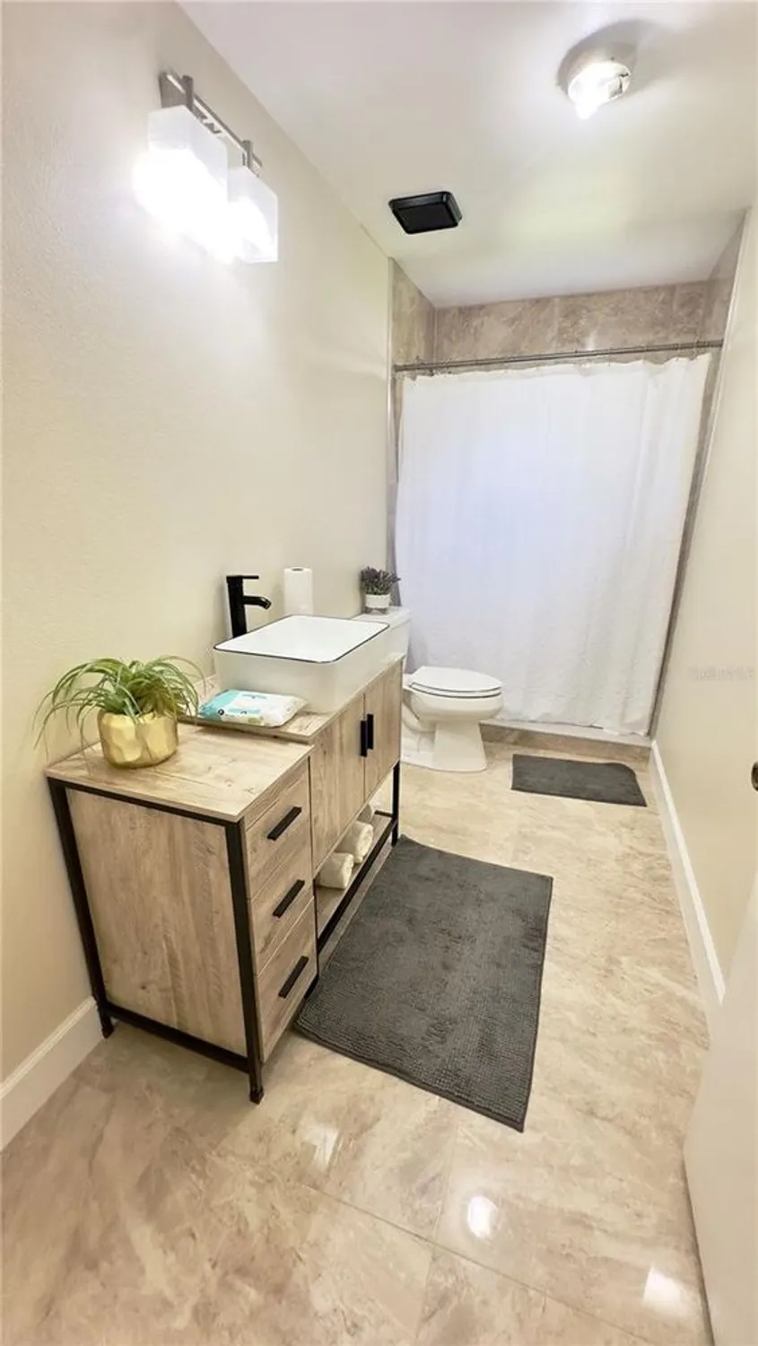 Property Slideshow image 41 of 85 | 918 dundee cir, Leesburg, FL, 34788