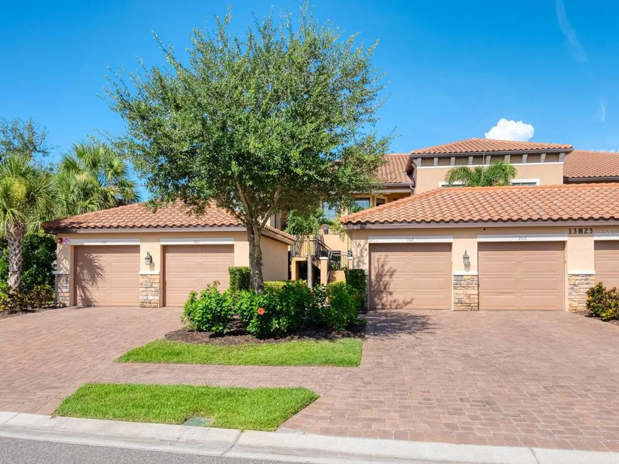 Property Slideshow image 5 of 76 | 13823 messina loop unit 101, Lakewood Ranch, FL, 34211
