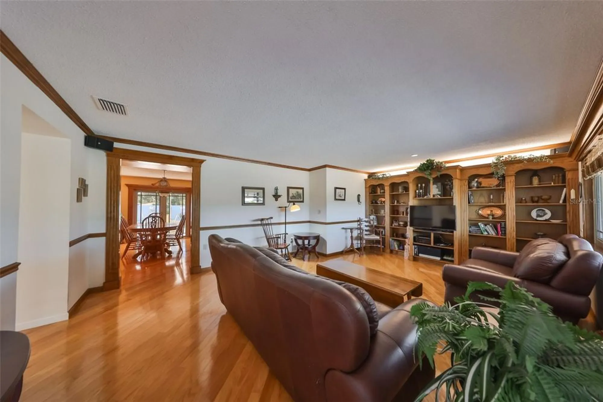 Property Slideshow image 3 of 52 | 1818 danbury dr, Sun City Center, FL, 33573