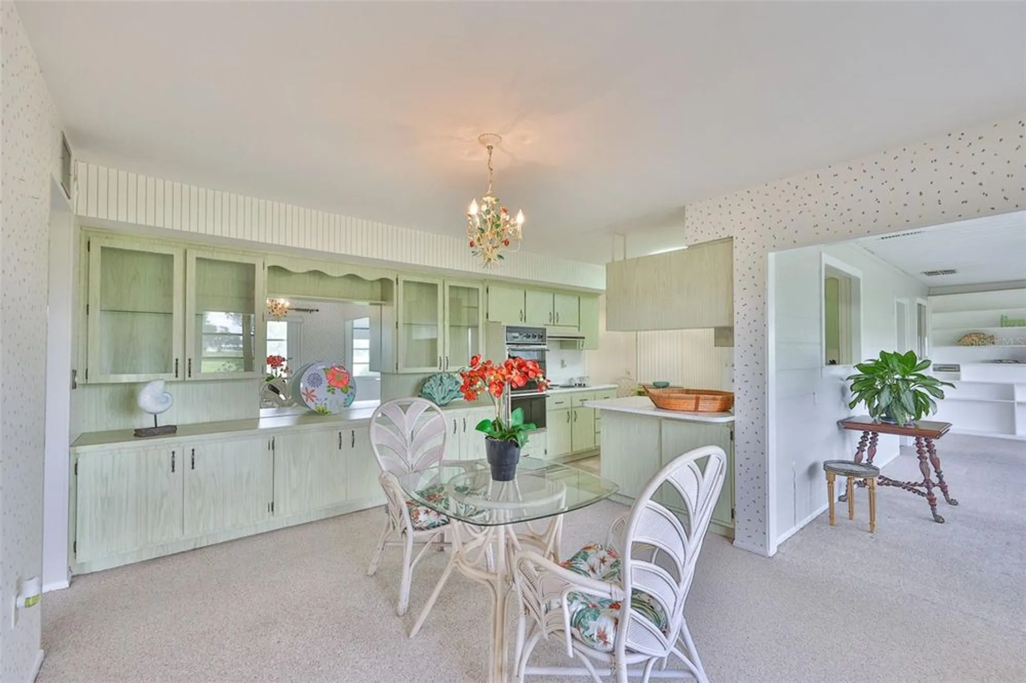 Property Slideshow image 13 of 41 | 823 fox hills dr, Sun City Center, FL, 33573
