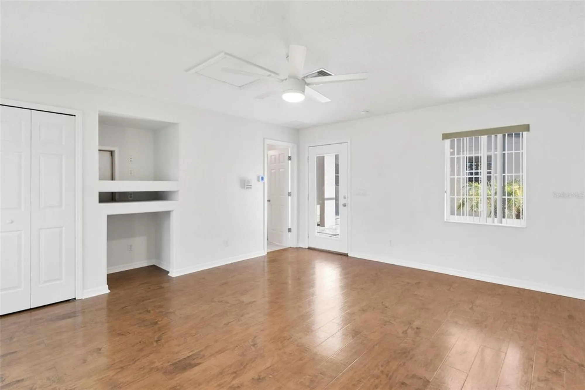 Property Slideshow image 36 of 73 | 5789 bounty cir, Tavares, FL, 32778