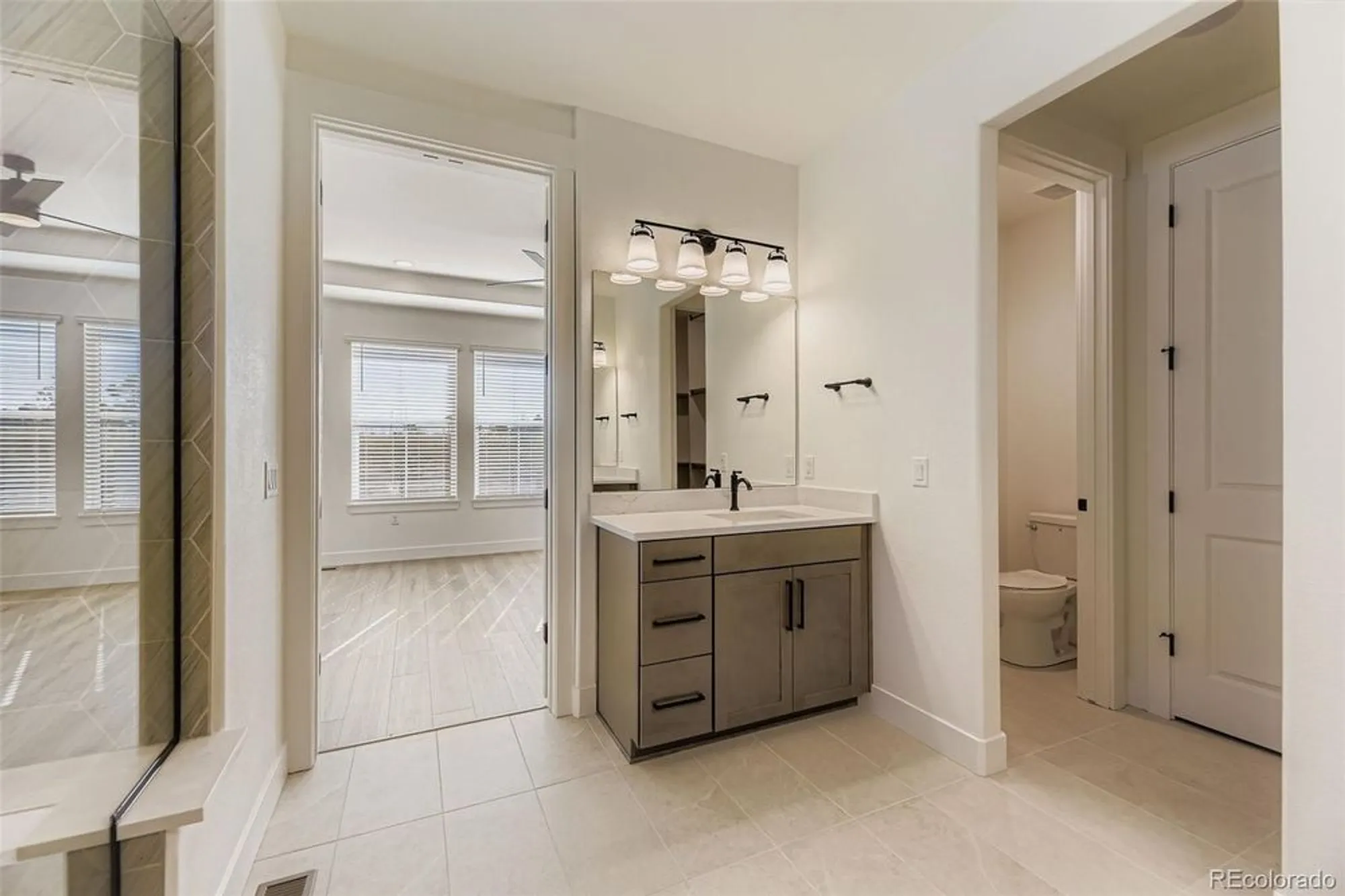 Property Slideshow image 16 of 28 | 9046 s shawnee ct, Aurora, CO, 80016