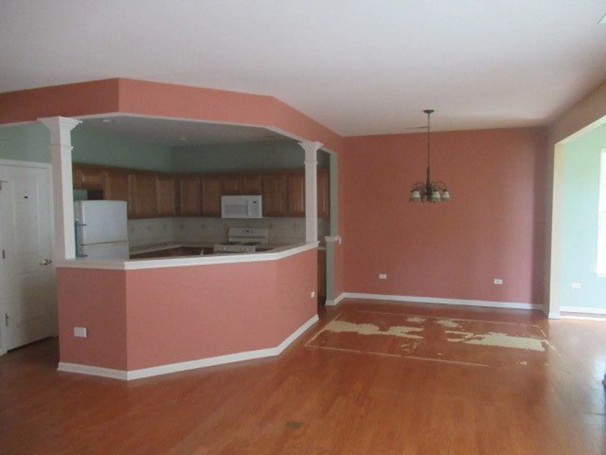 Property Slideshow image 2 of 24 | 12334 daphne dr, Huntley, IL, 60142