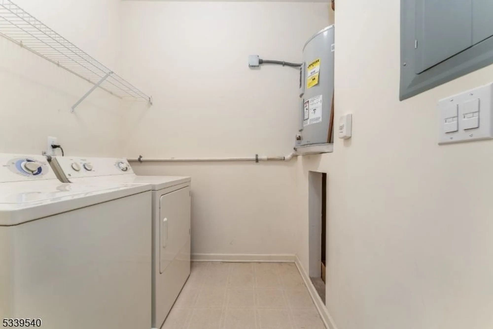 Property Slideshow image 22 of 48 | 6015 brookfield glen dr # 15, Belvidere, NJ, 07823