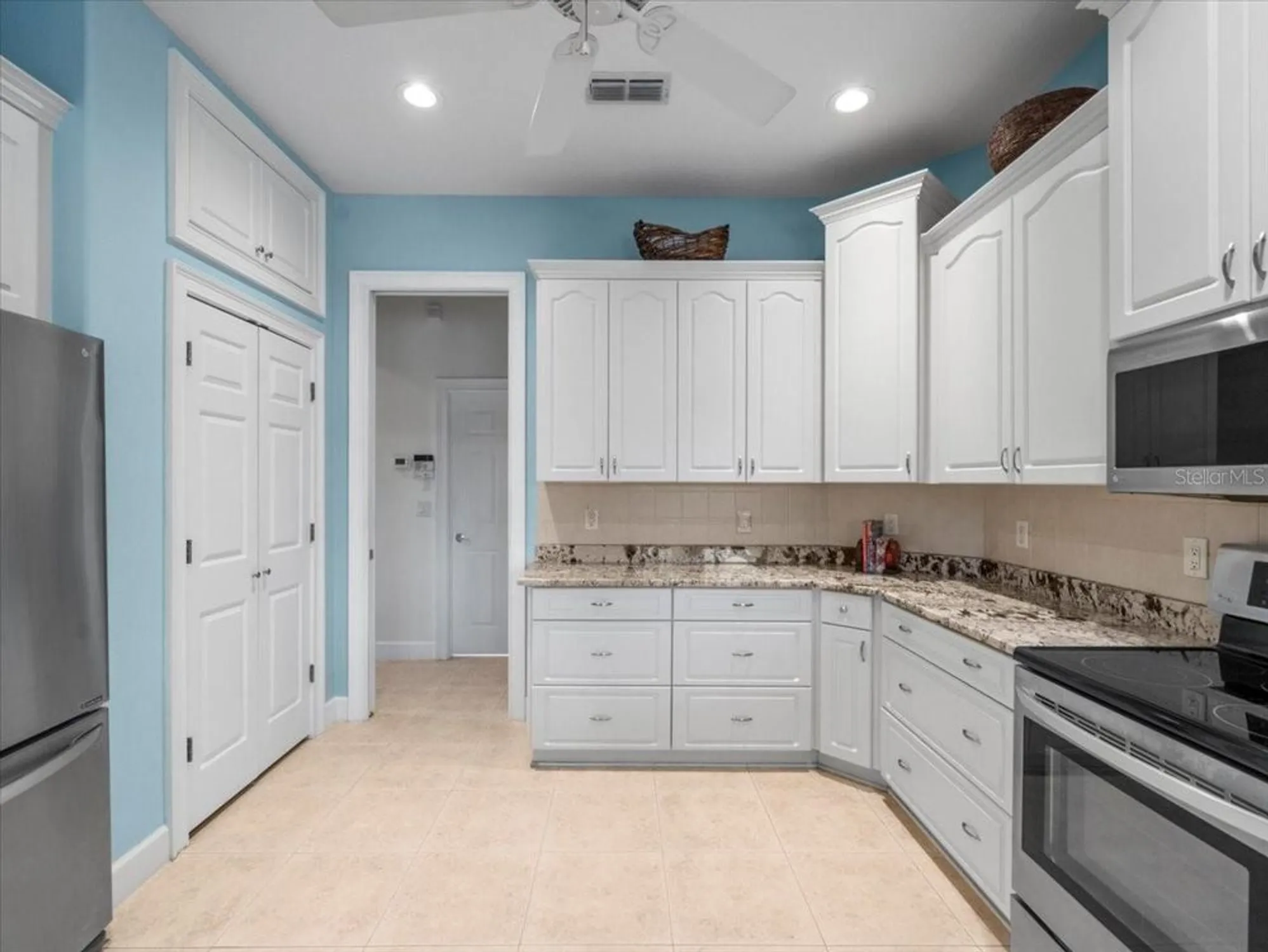 Property Slideshow image 22 of 87 | 9196 mississippi run, Weeki Wachee, FL, 34613