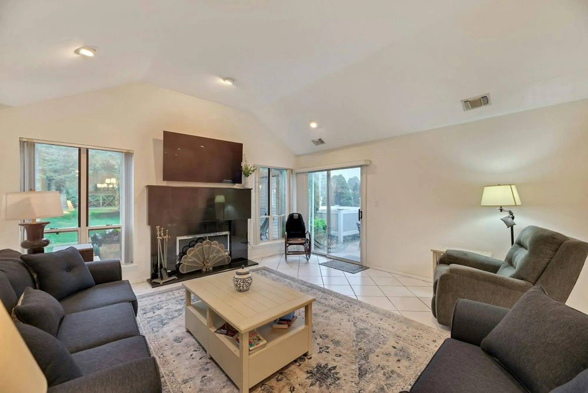 Property Slideshow image 4 of 30 | 279 dockside ct, Moriches, NY, 11955