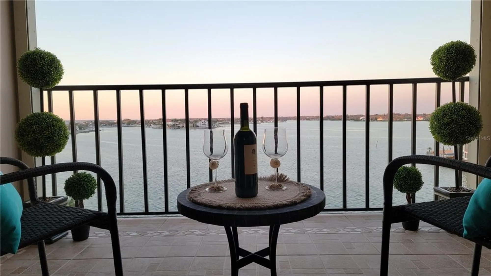 Property Slideshow image 1 of 100 | 7700 sun island dr 608, South Pasadena, FL, 33707