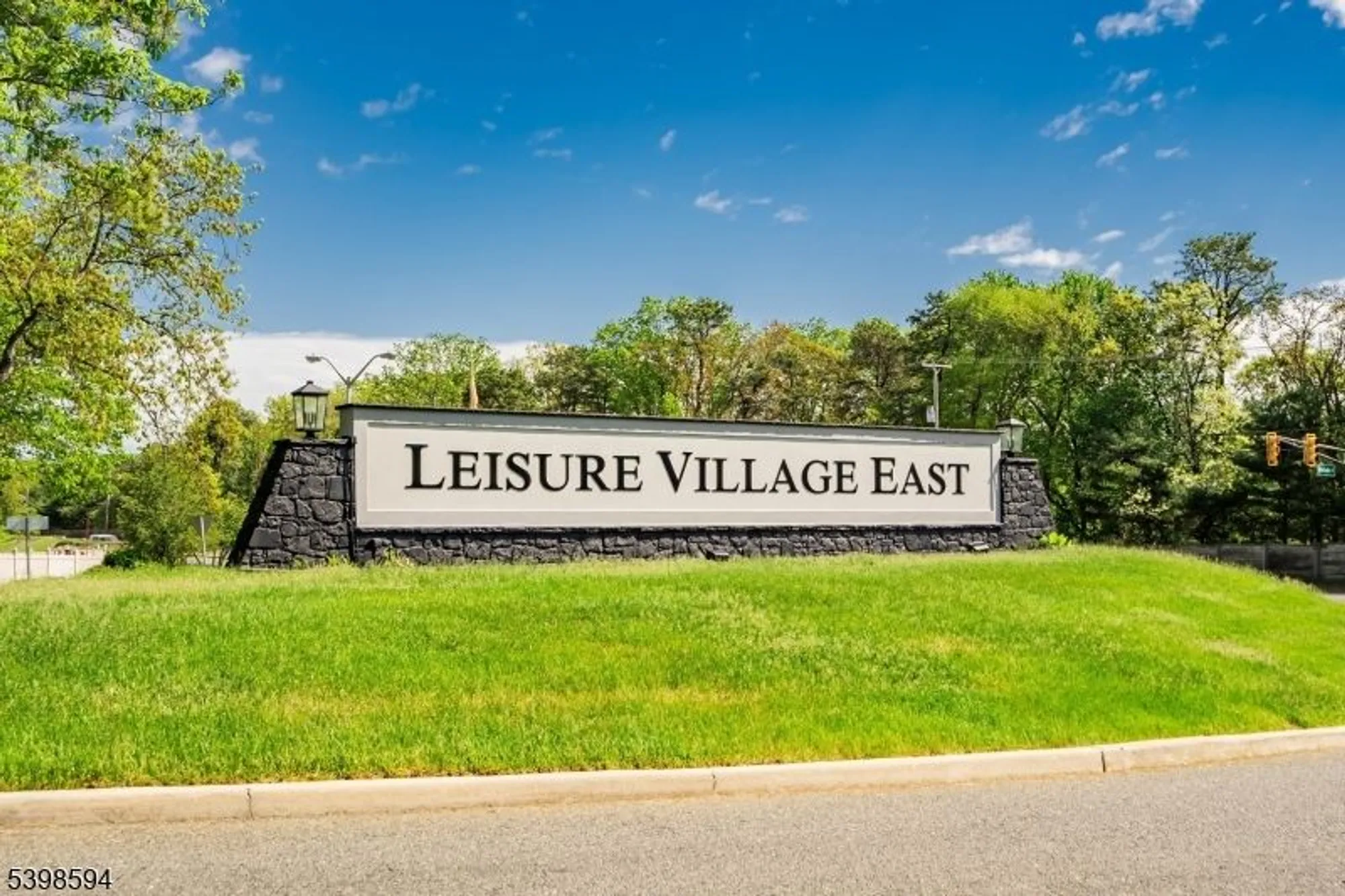 Property Slideshow image 19 of 25 | 1015 aberdeen dr a, Lakewood Twp., NJ, 08701