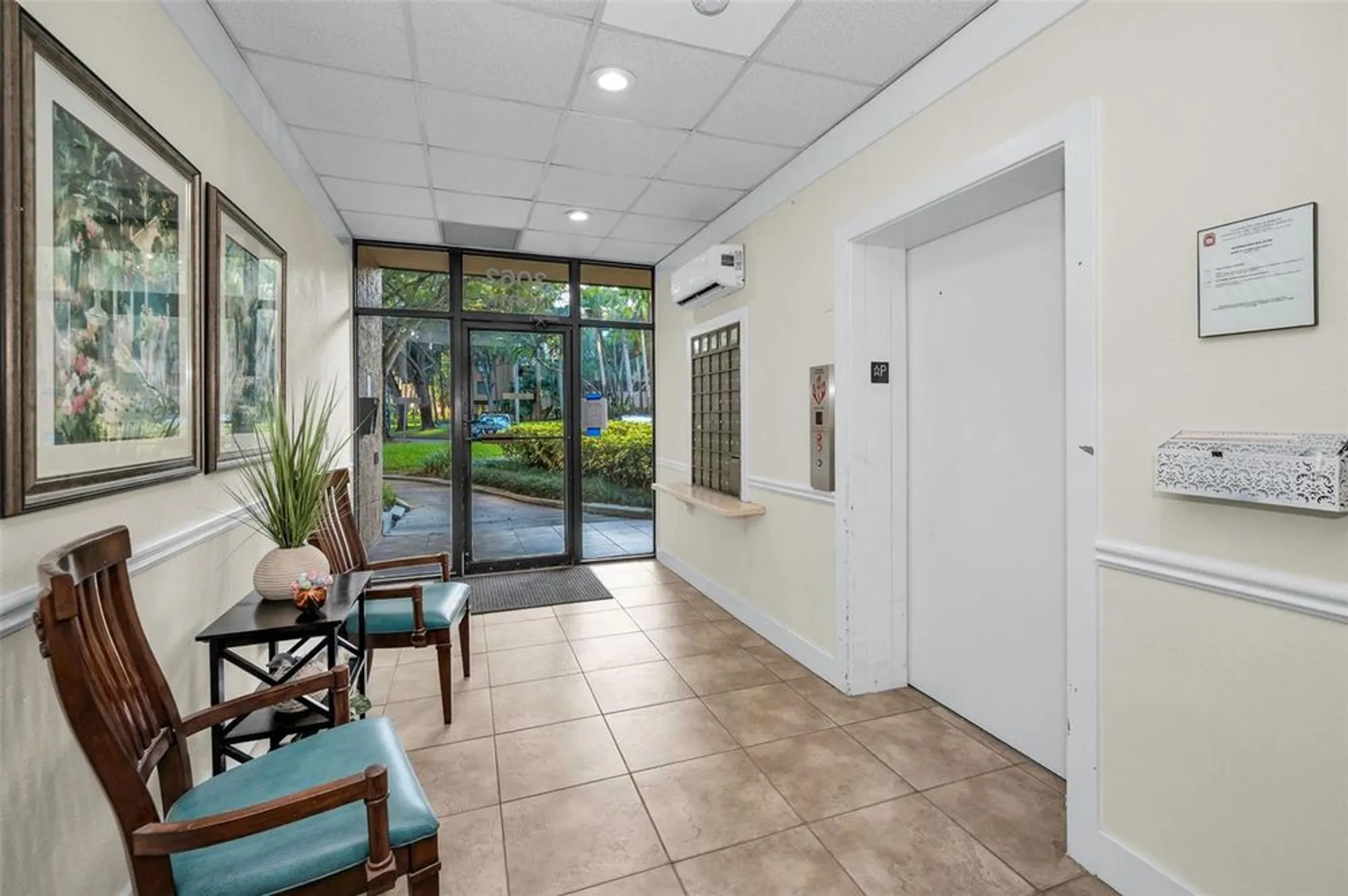 Property Slideshow image 8 of 85 | 3062 eastland blvd 105, Clearwater, FL, 33761