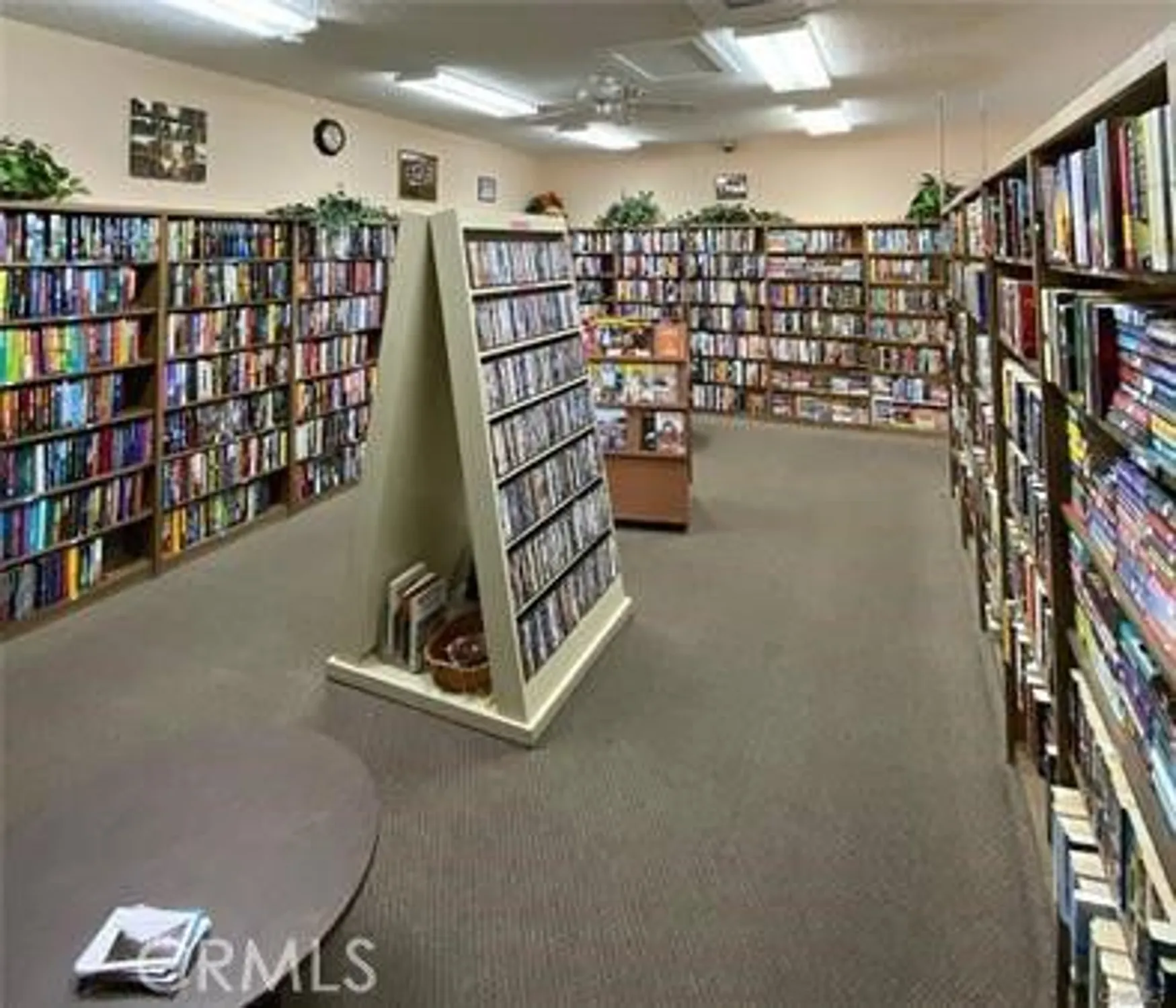 Property Slideshow image 34 of 35 | 19124 avenue of the oaks a, Newhall, CA, 91321