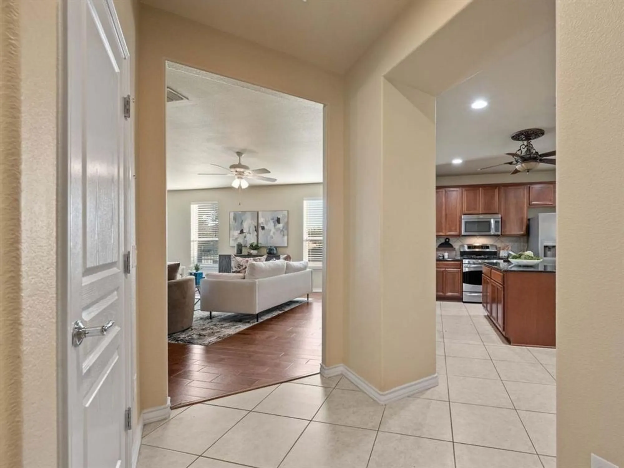 Property Slideshow image 4 of 39 | 7356 pasatiempo dr, Frisco, TX, 75036