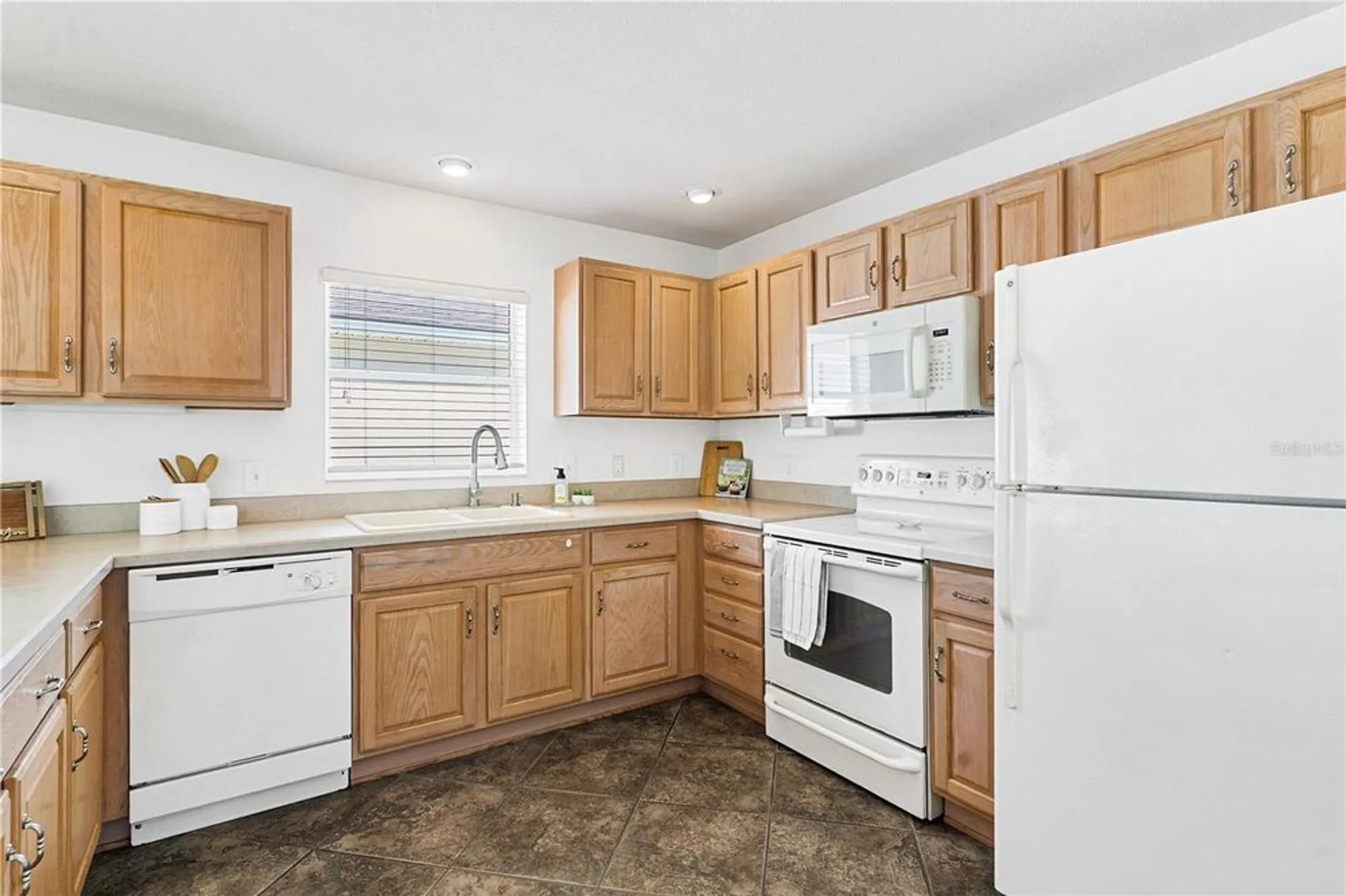 Property Slideshow image 4 of 30 | 17086 se 75th wickson ct, The Villages, FL, 32162