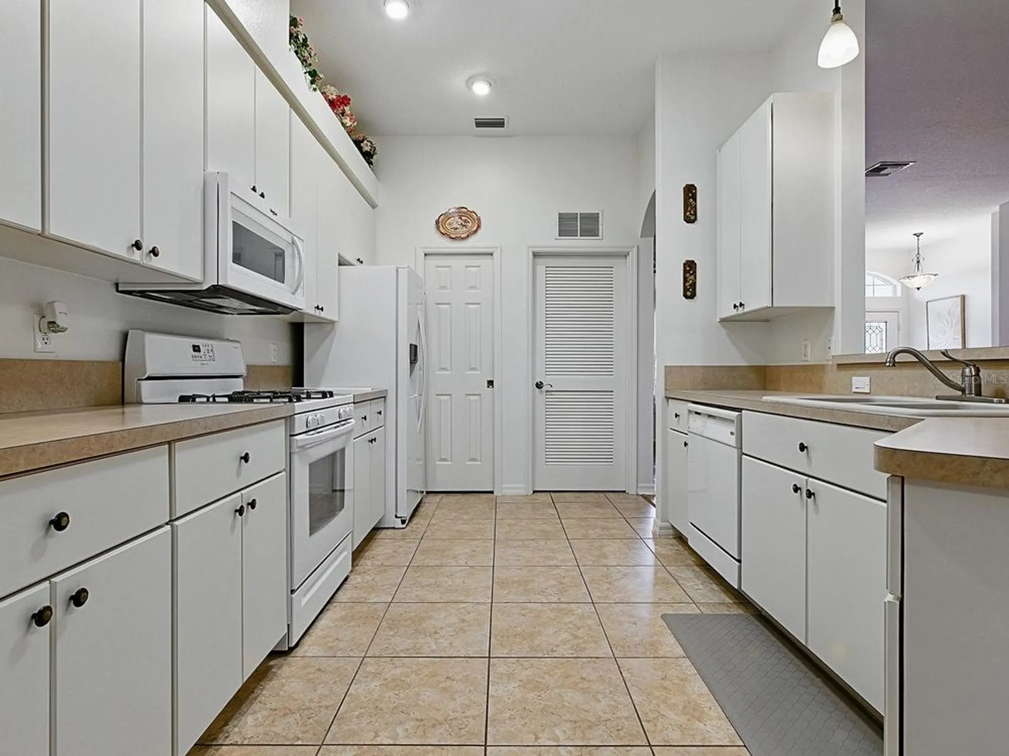 Property Slideshow image 25 of 89 | 3001 lake huron ln, Tavares, FL, 32778