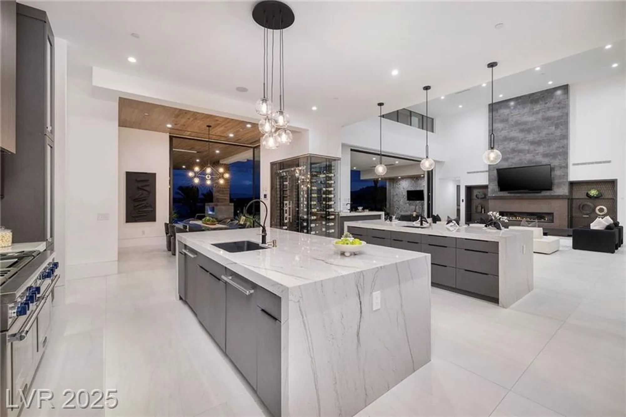 Property Slideshow image 23 of 99 | 12 rainbow point pl, Henderson, NV, 89011