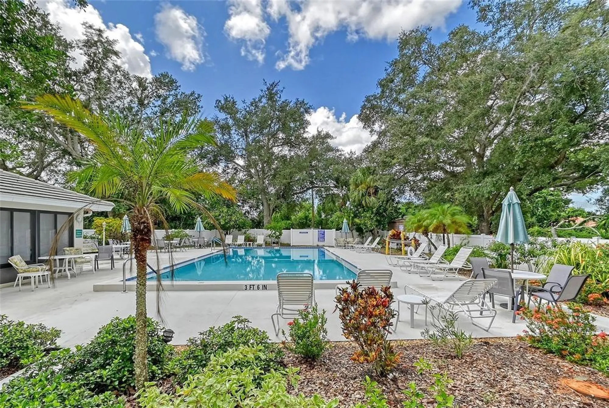 Property Slideshow image 3 of 23 | 339 pembroke ln 228, Venice, FL, 34293