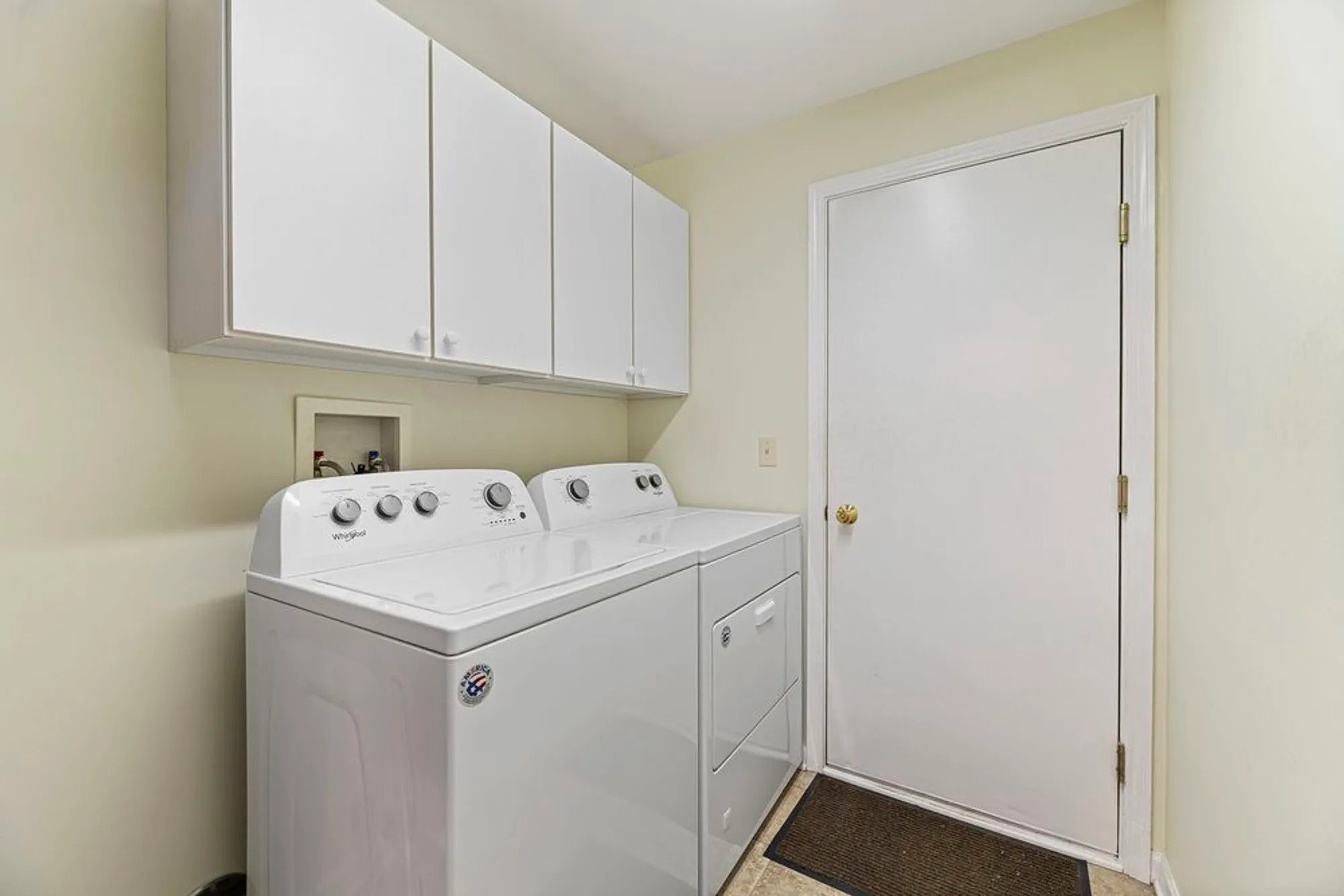 Property Slideshow image 17 of 33 | 12963 penefield ln, Huntley, IL, 60142