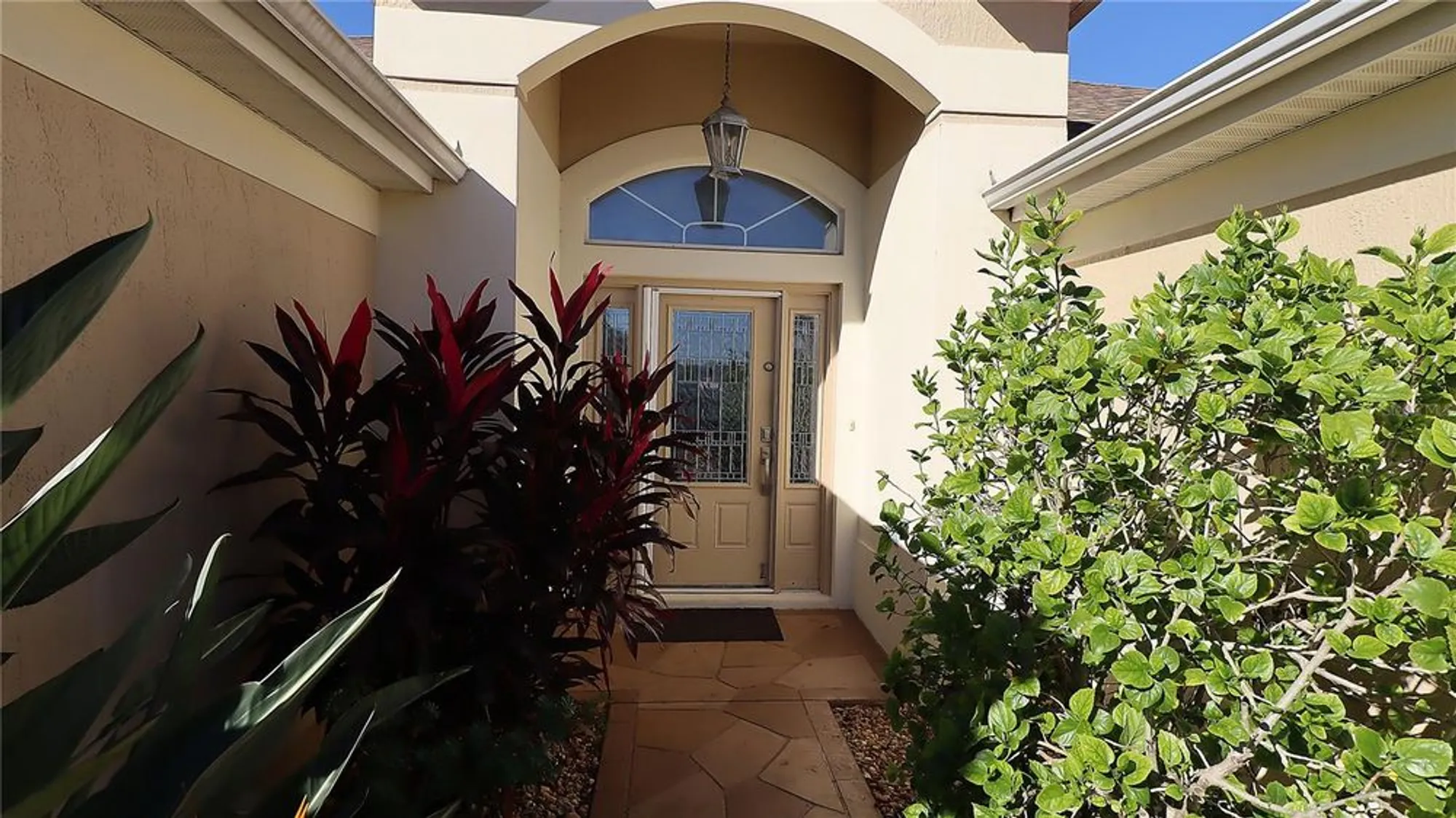 Property Slideshow image 4 of 60 | 1988 dove hollow run, The Villages, FL, 32162