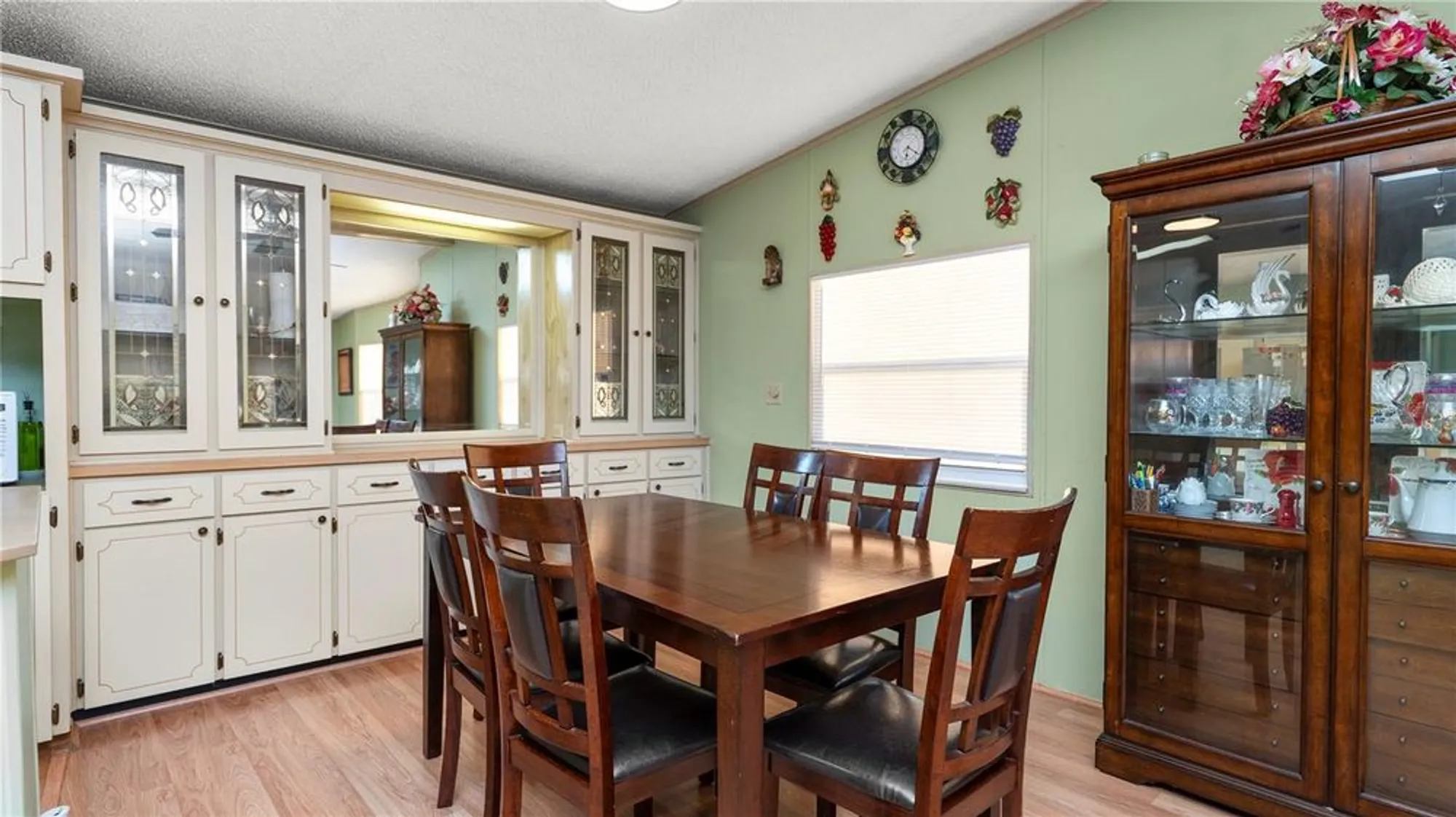 Property Slideshow image 19 of 47 | 5027 forest crest dr, Lakeland, FL, 33810