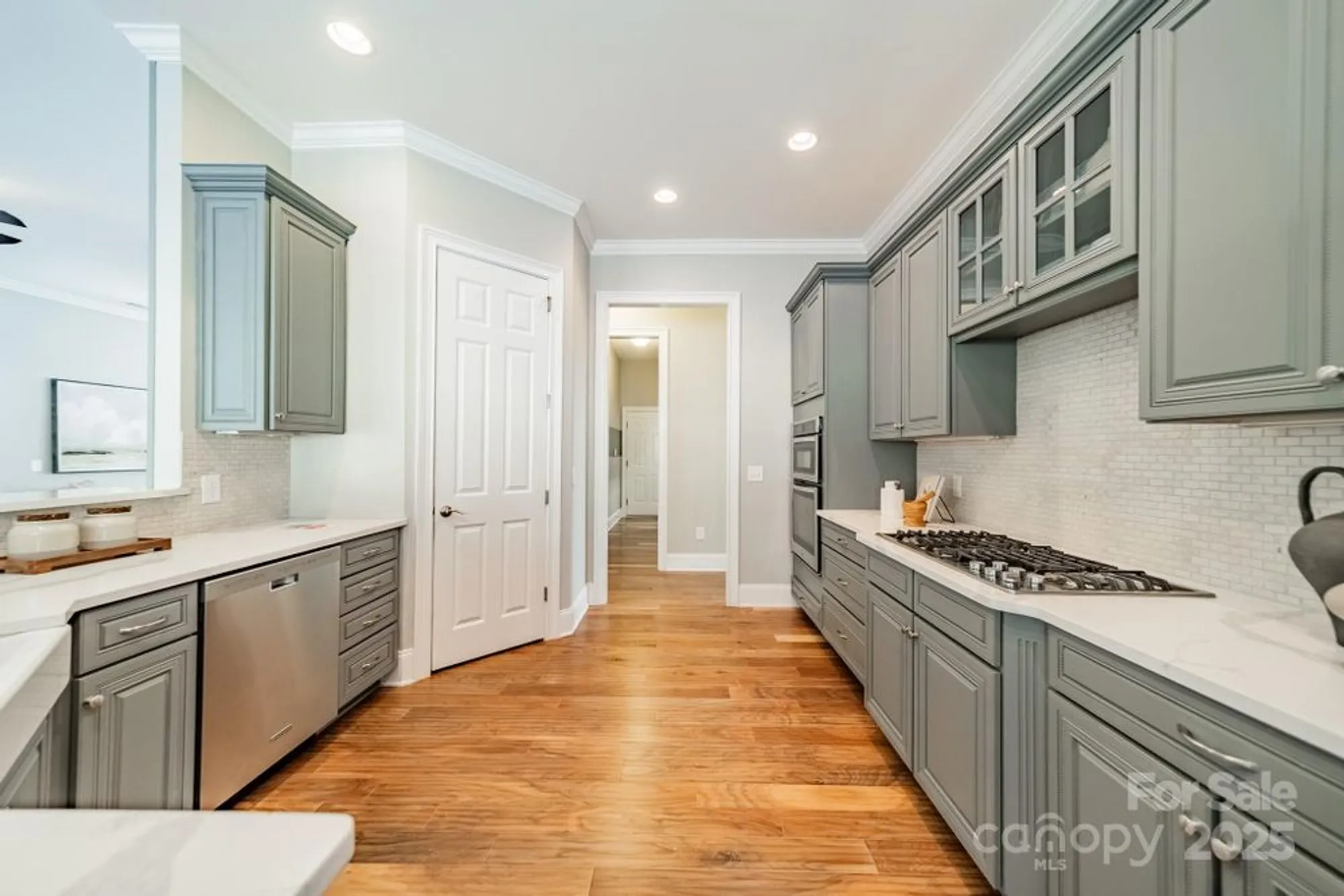 Property Slideshow image 25 of 44 | 15016 high bluff ct, Charlotte, NC, 28278