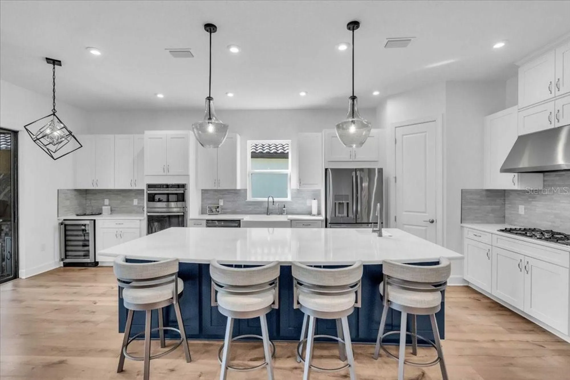 Property Slideshow image 11 of 43 | 10804 wicker park pl, Palmetto, FL, 34221