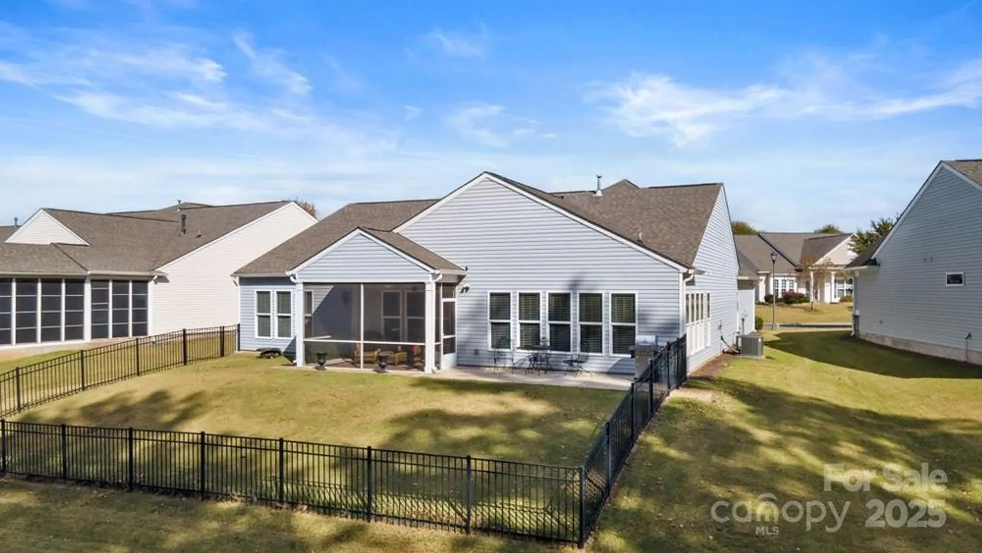 Property Slideshow image 28 of 45 | 2071 bronze leaf dr, Fort Mill, SC, 29707