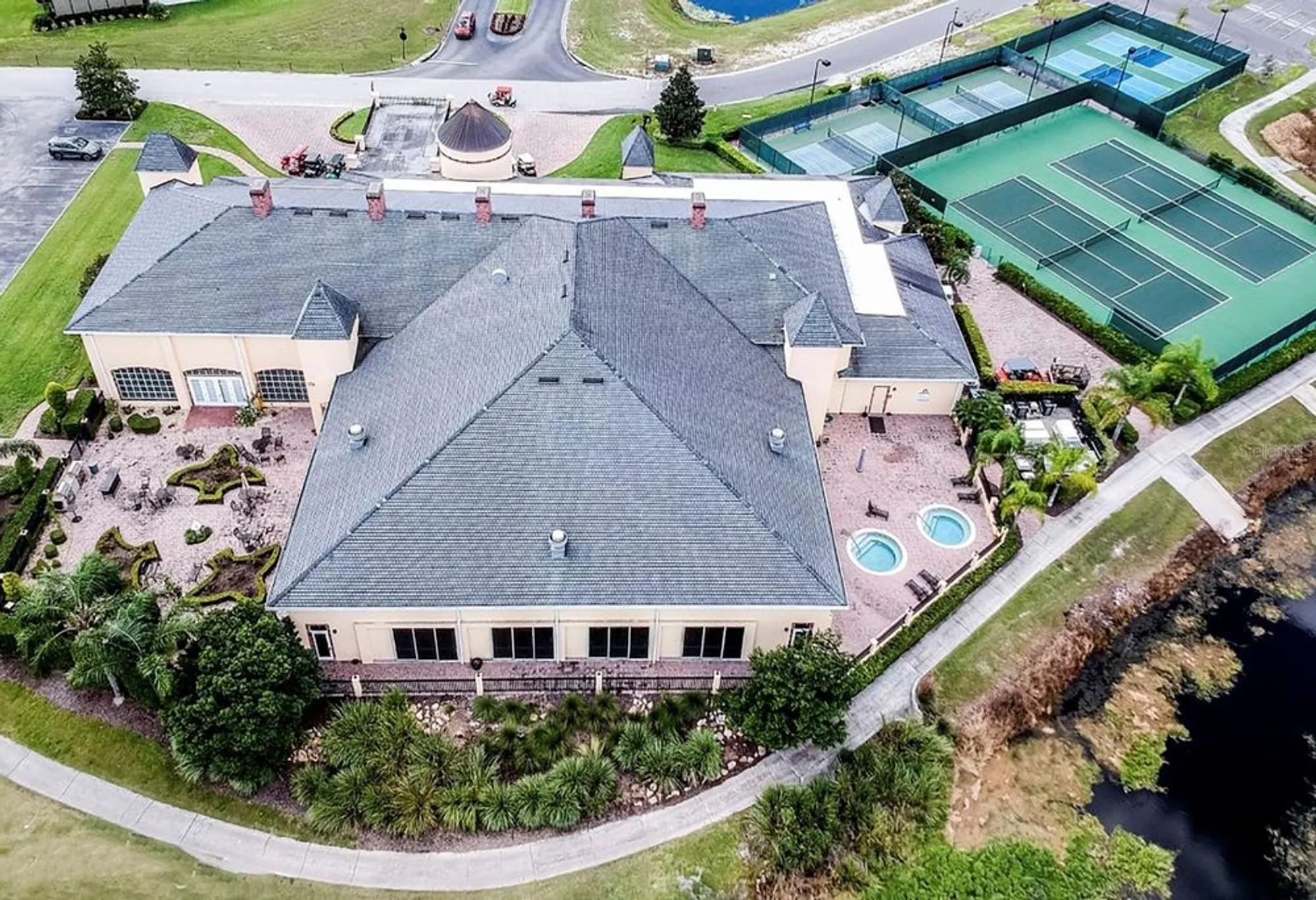 Property Slideshow image 88 of 100 | 5325 nicklaus dr, Winter Haven, FL, 33884