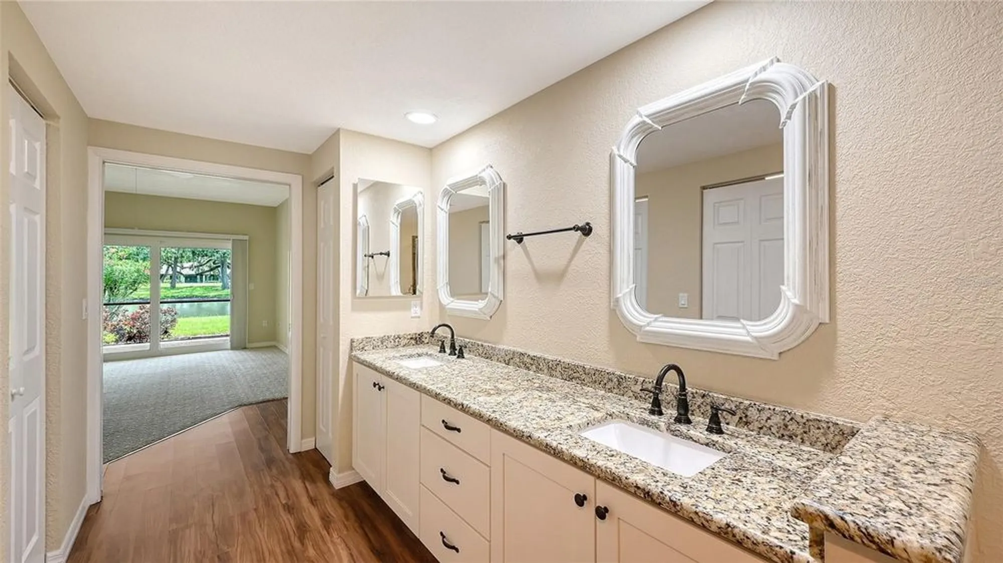 Property Slideshow image 29 of 63 | 7340 golf pointe cir, Sarasota, FL, 34243
