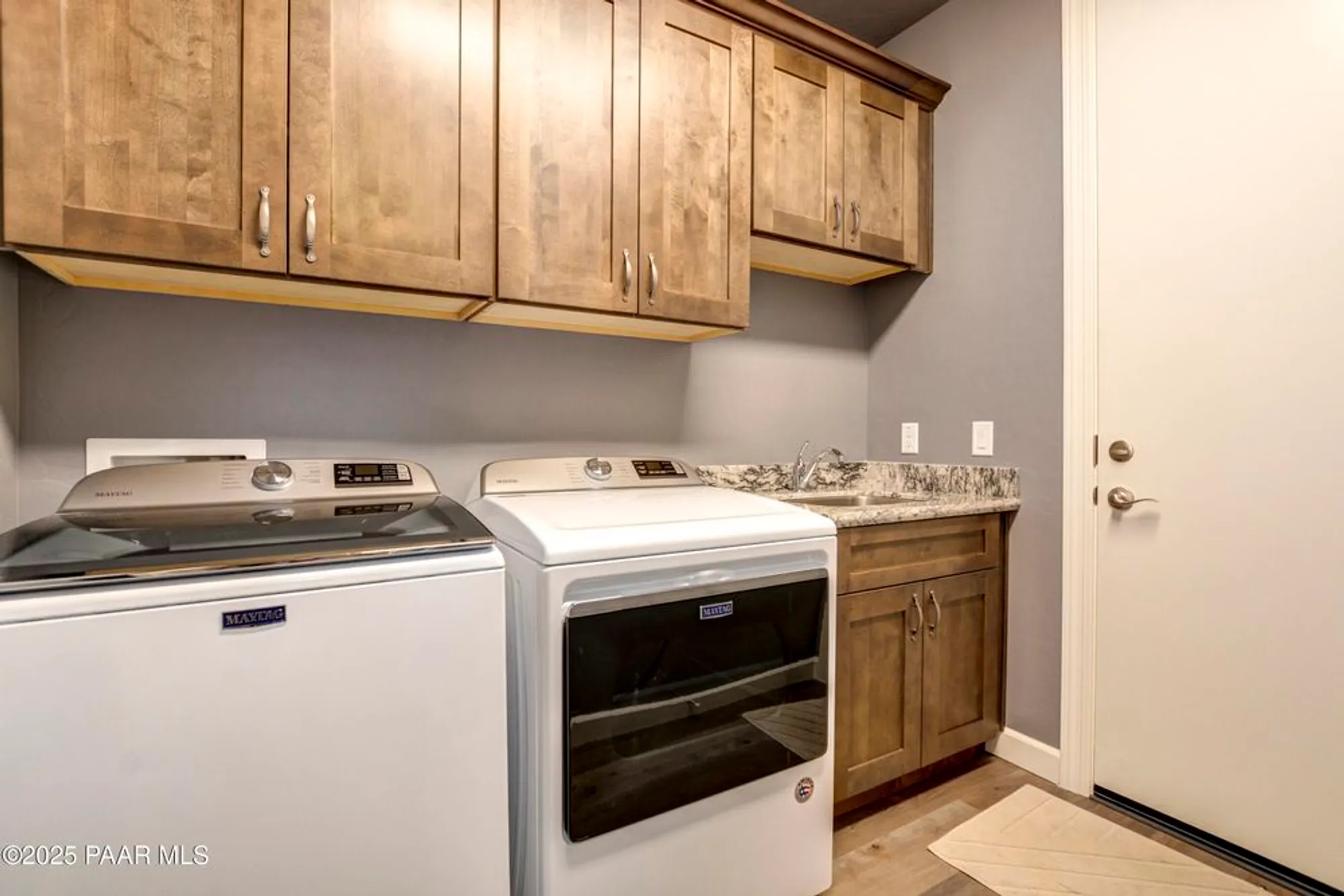 Property Slideshow image 25 of 26 | 212 e smoke tree ln, Prescott, AZ, 86301