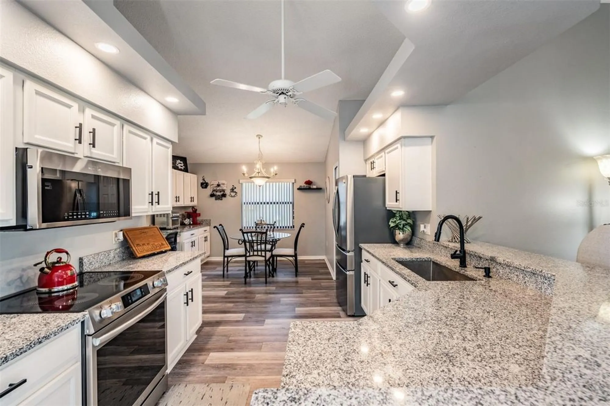Property Slideshow image 8 of 57 | 525 bent oak ct, Spring Hill, FL, 34609