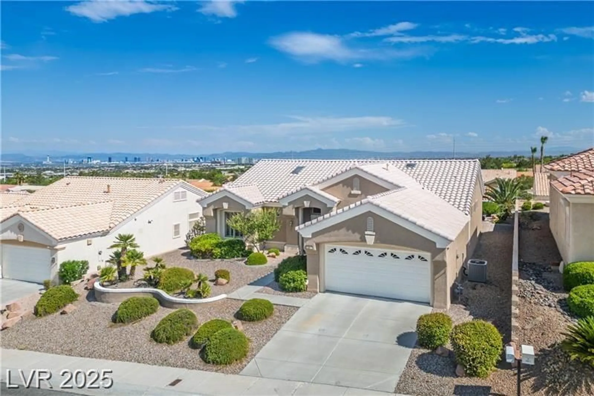 Property Slideshow image 5 of 30 | 10817 heritage hills dr, Las Vegas, NV, 89134