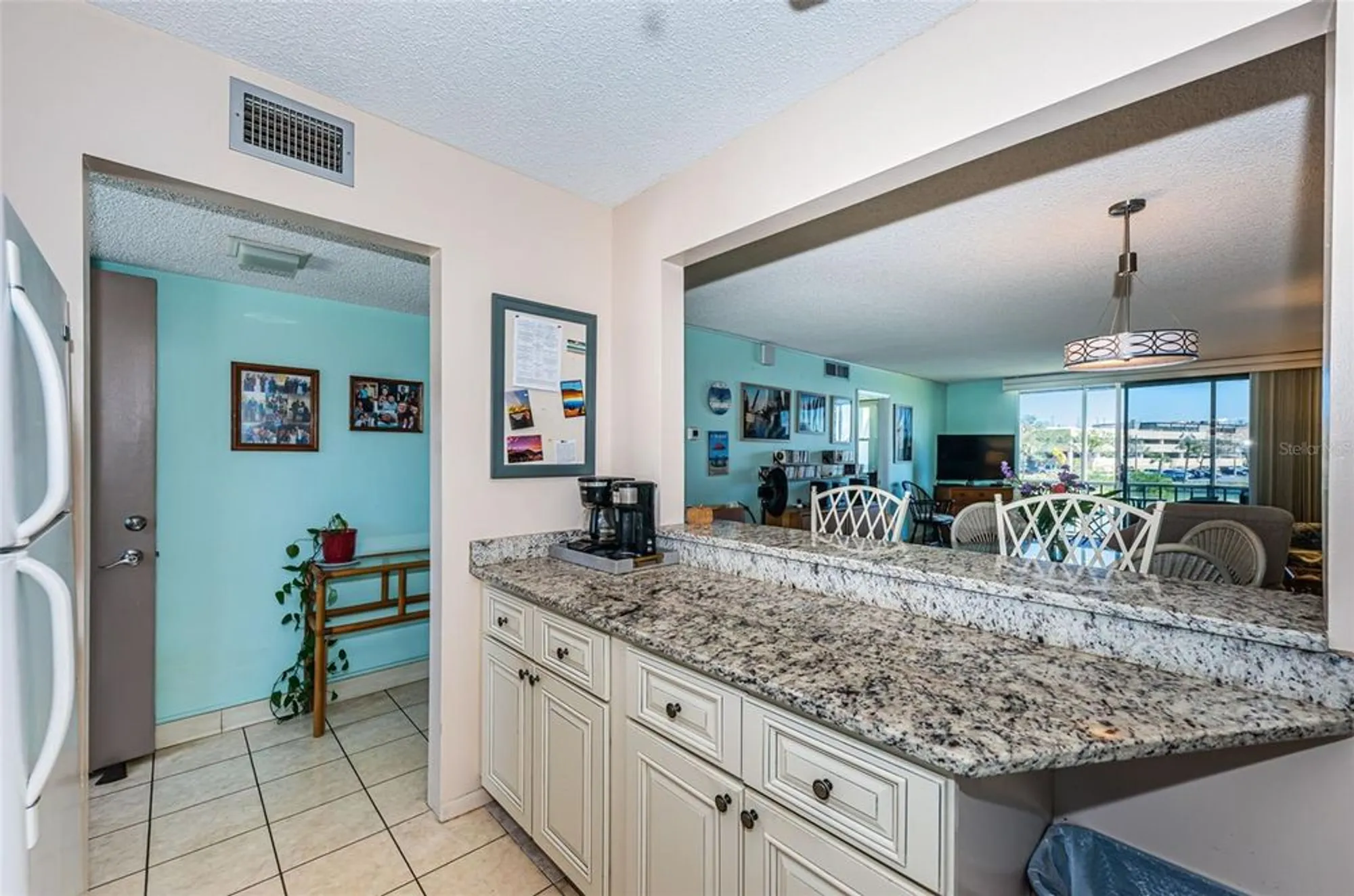 Property Slideshow image 12 of 32 | 7405 bay island dr 220, South Pasadena, FL, 33707