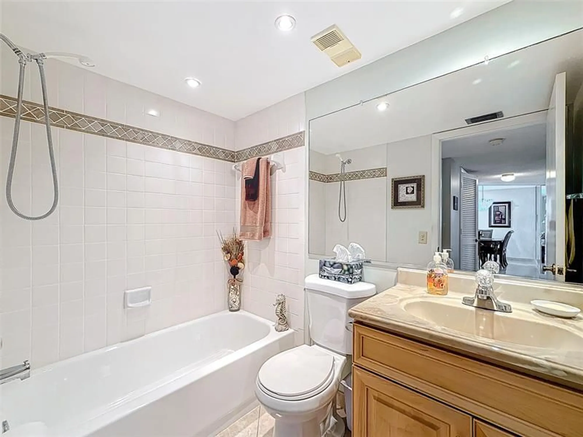 Property Slideshow image 43 of 62 | 4930 e sabal palm blvd 301, Tamarac, FL, 33319